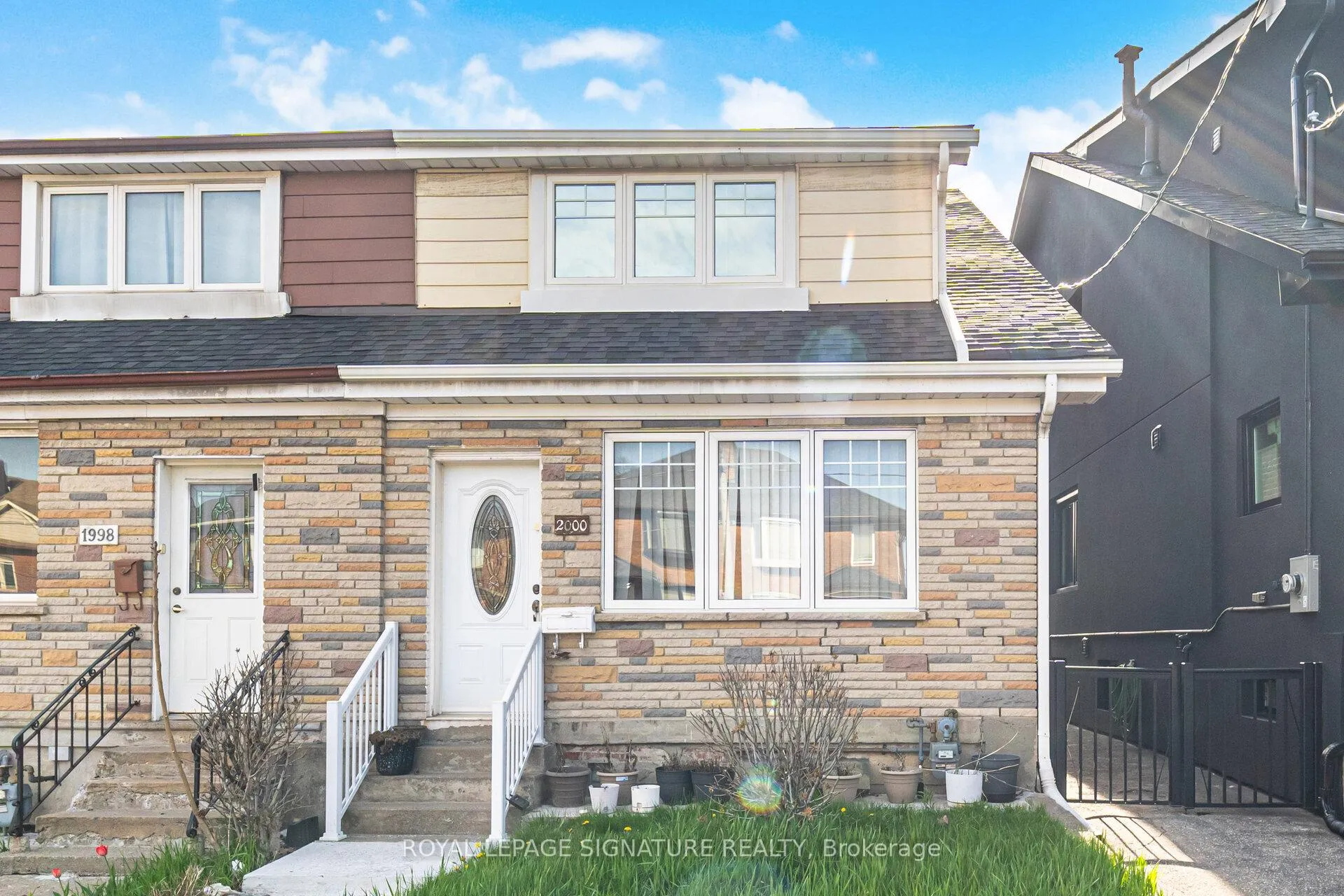 Photo 1 of Unit 2, 2000 Dufferin Street, Toronto, Caledonia-Fairbank — HOMEH