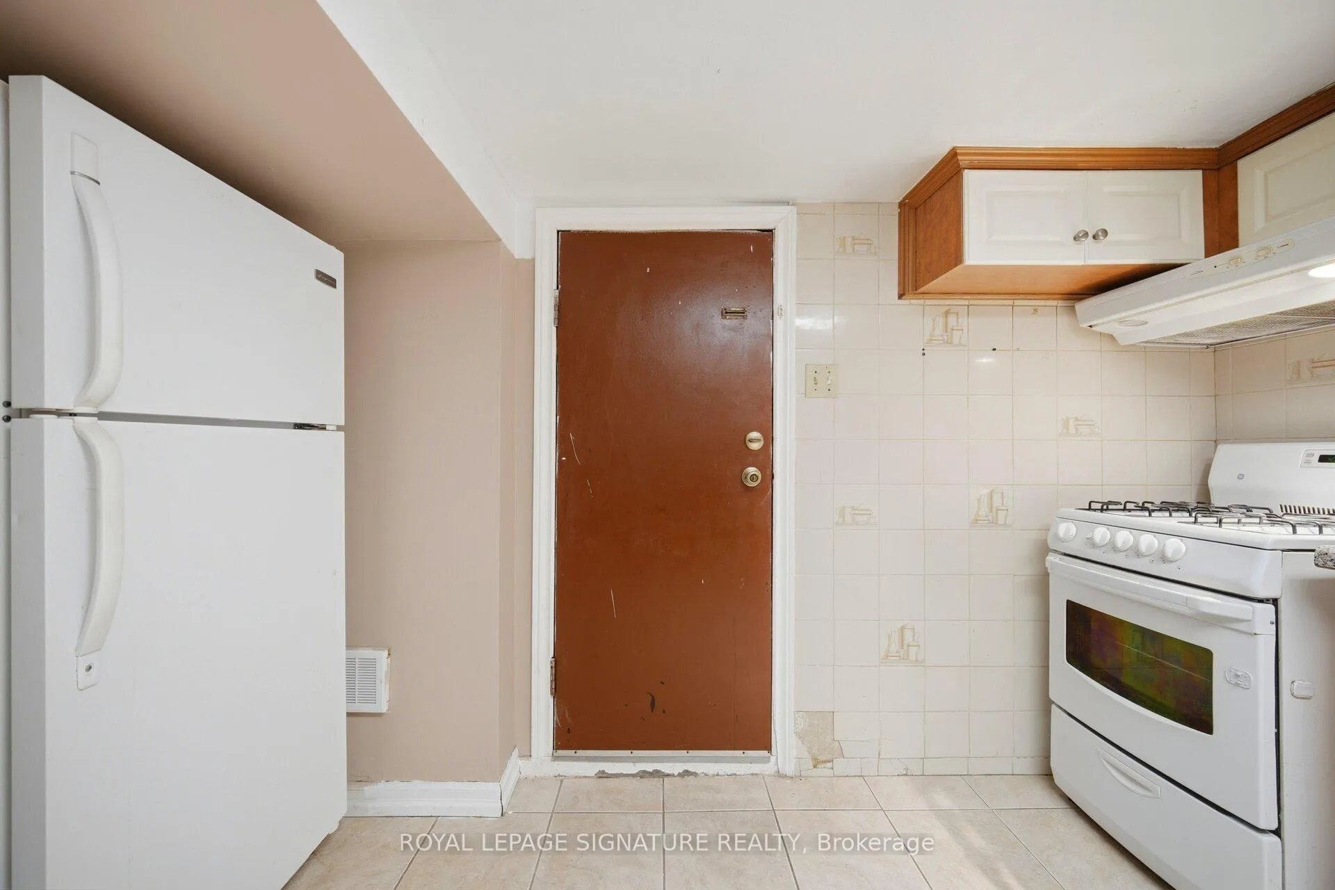 Photo 8 of Unit 2, 2000 Dufferin Street, Toronto, Caledonia-Fairbank — HOMEH