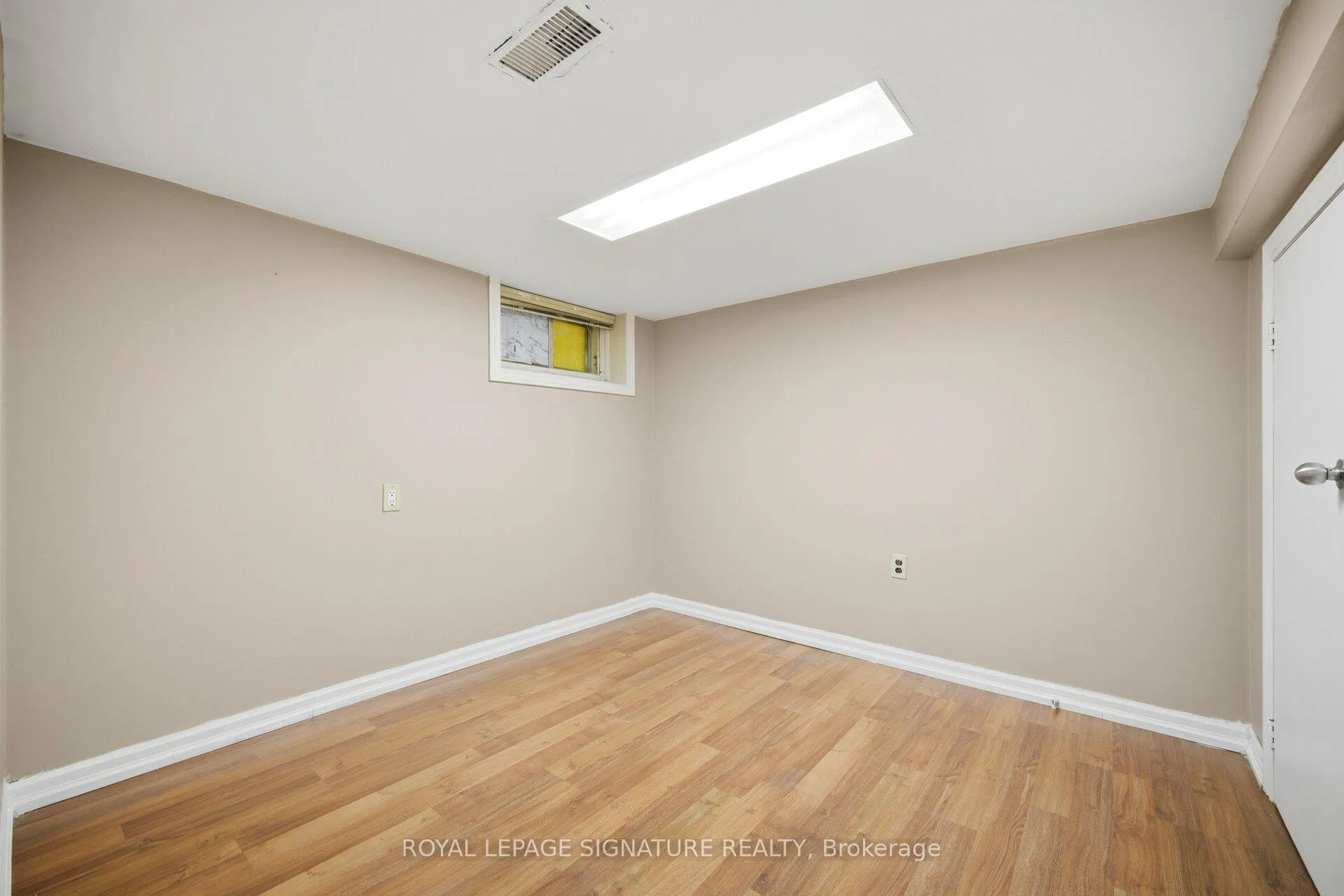 Photo 20 of Unit 2, 2000 Dufferin Street, Toronto, Caledonia-Fairbank — HOMEH
