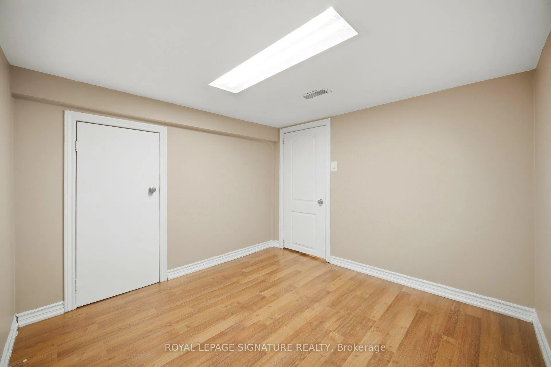 Photo 21 of Unit 2, 2000 Dufferin Street, Toronto, Caledonia-Fairbank — HOMEH