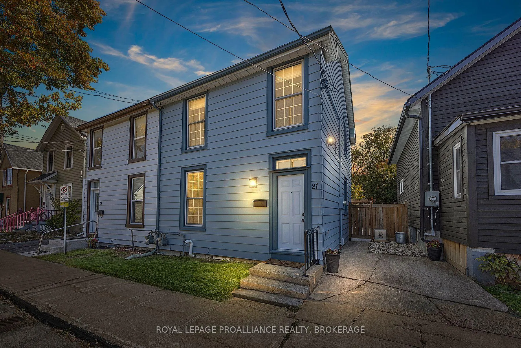 Photo 1 of 21 Main Street, Kingston, East of Sir John A. Blvd — HOMEH