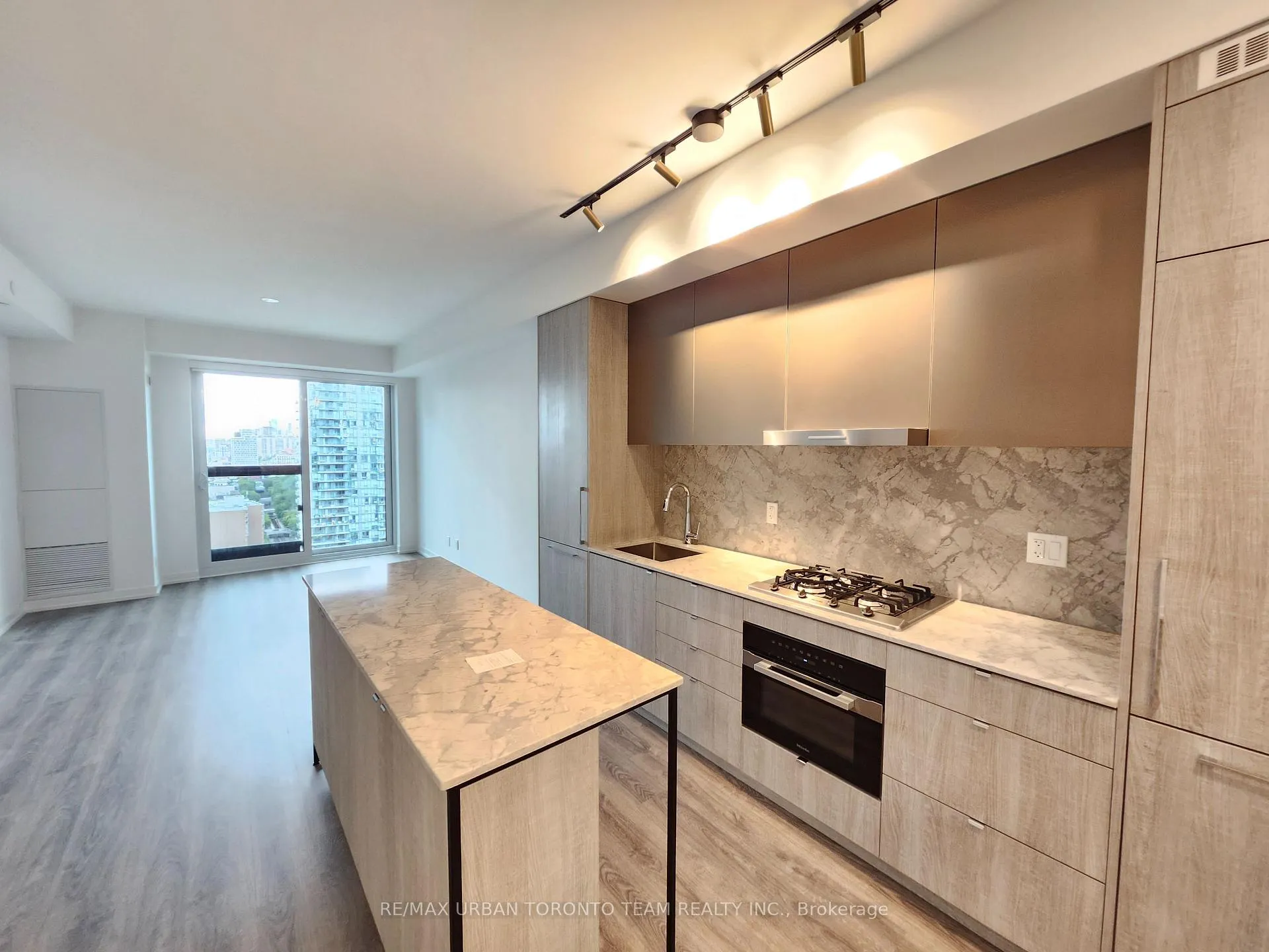 Photo 2 of Unit 2803, 771 Yonge Street, Toronto, The Annex — HOMEH