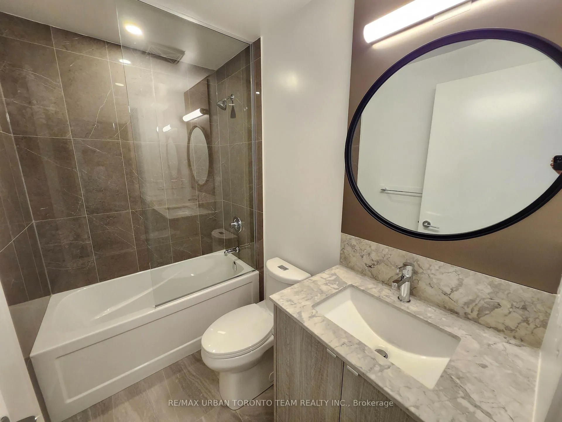Photo 10 of Unit 2803, 771 Yonge Street, Toronto, The Annex — HOMEH