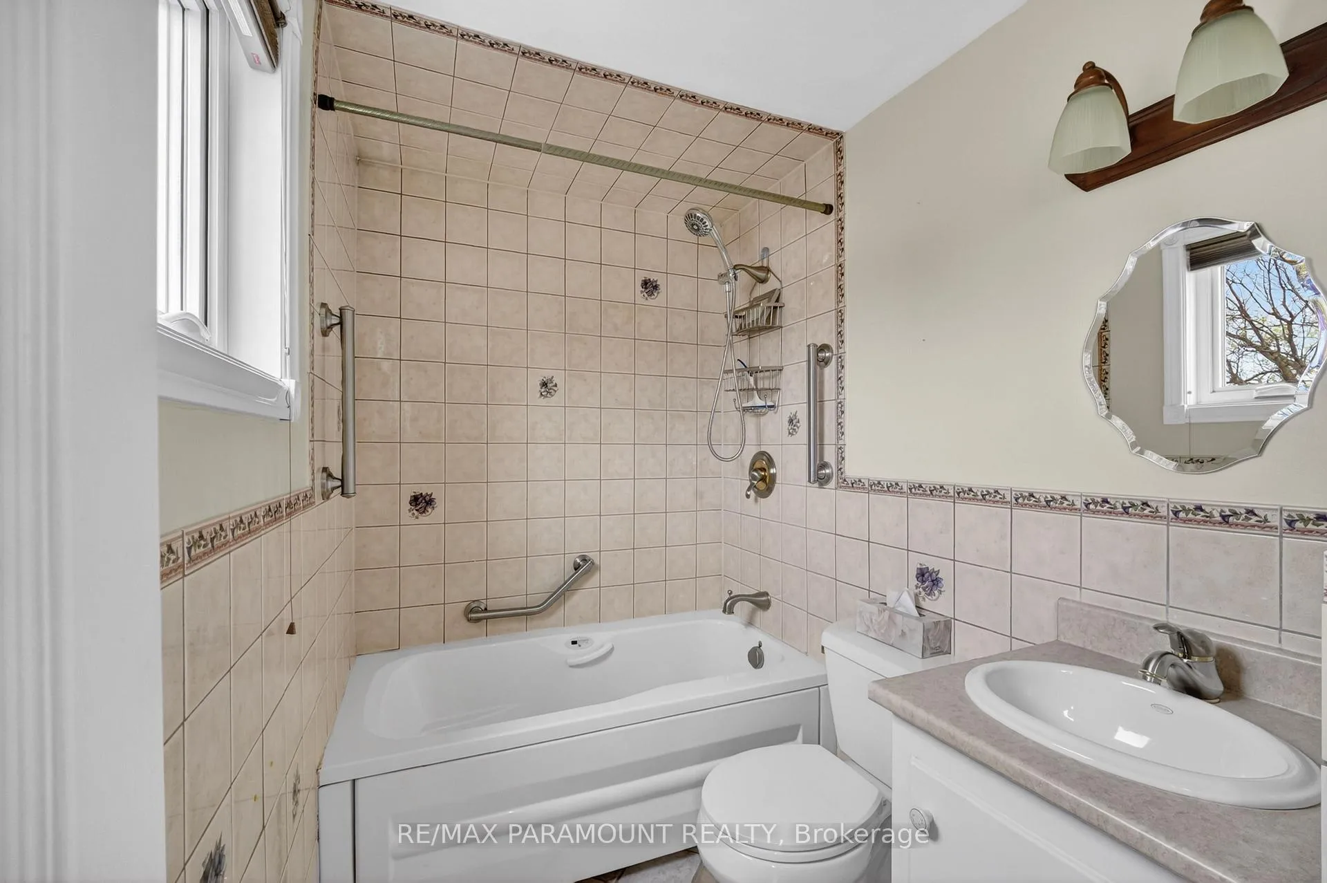 Photo 23 of 20 Fontaine Court, Brampton, Southgate — HOMEH