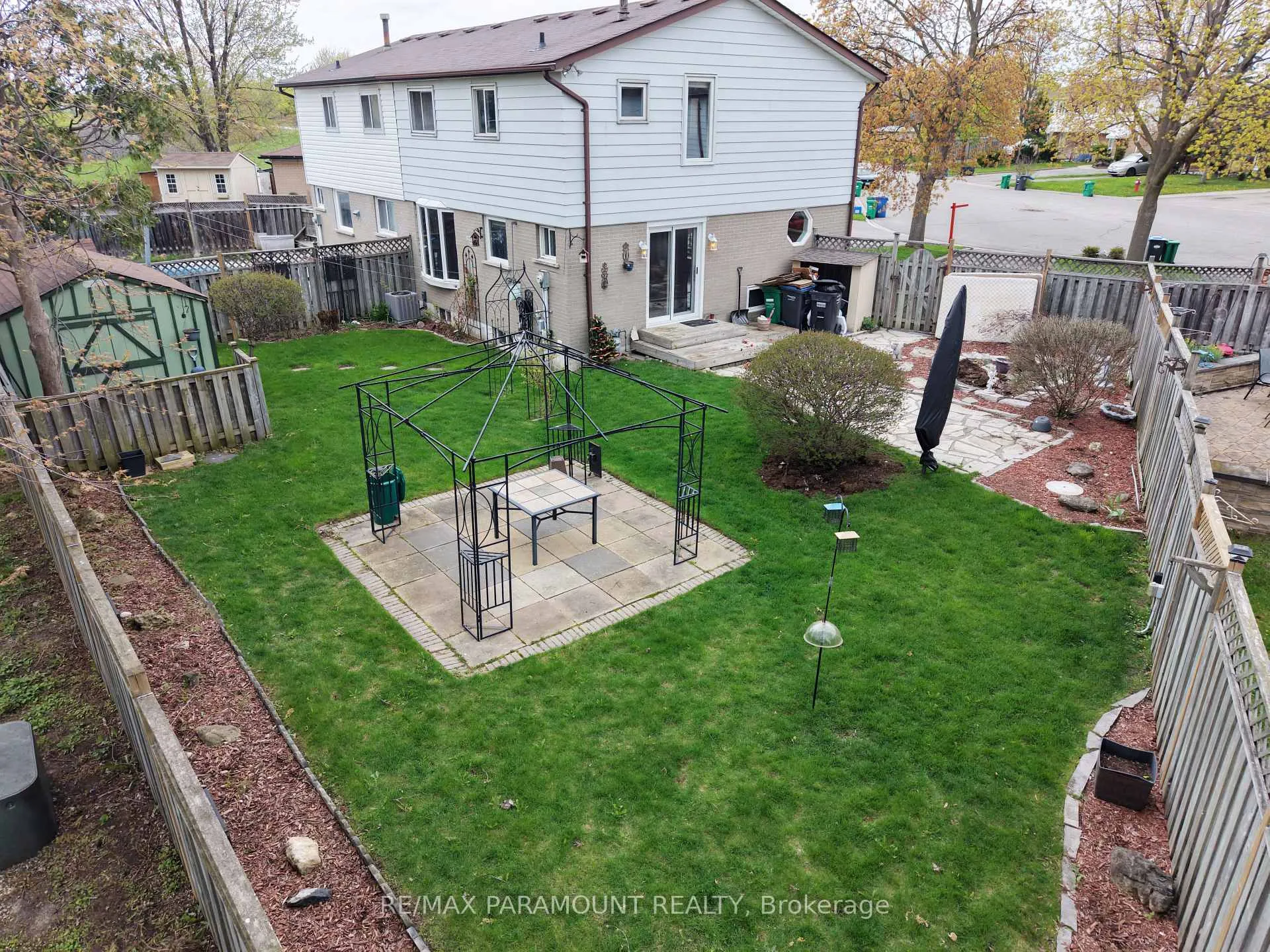 Photo 38 of 20 Fontaine Court, Brampton, Southgate — HOMEH