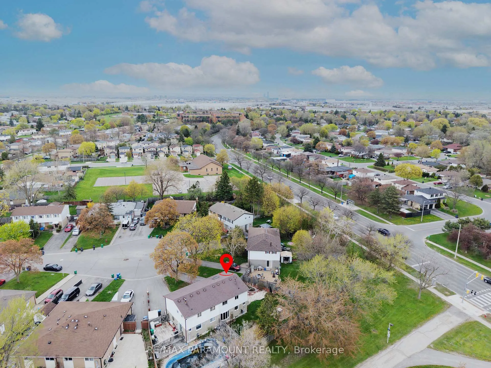 Photo 41 of 20 Fontaine Court, Brampton, Southgate — HOMEH