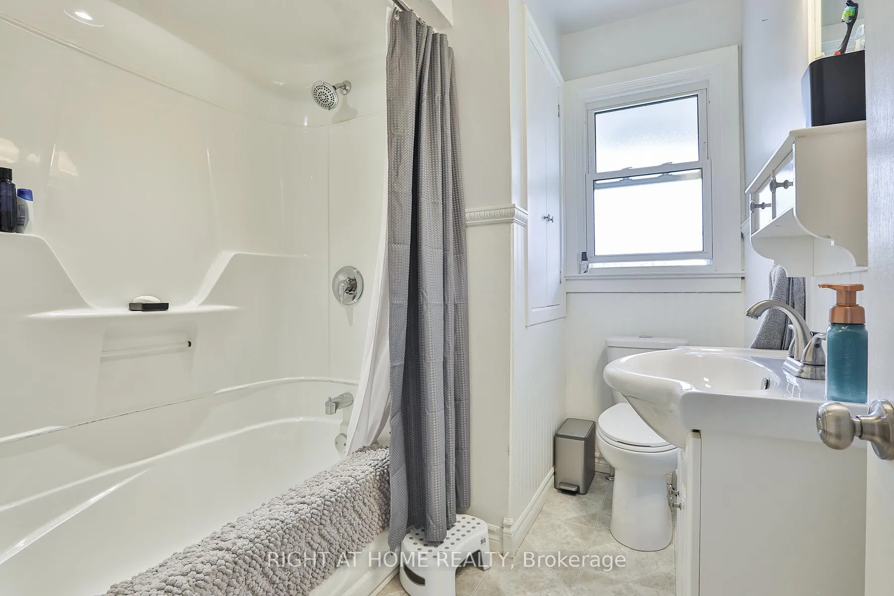 Photo 22 of 476 Geneva Street, St. Catharines, Vine/Linwell — HOMEH