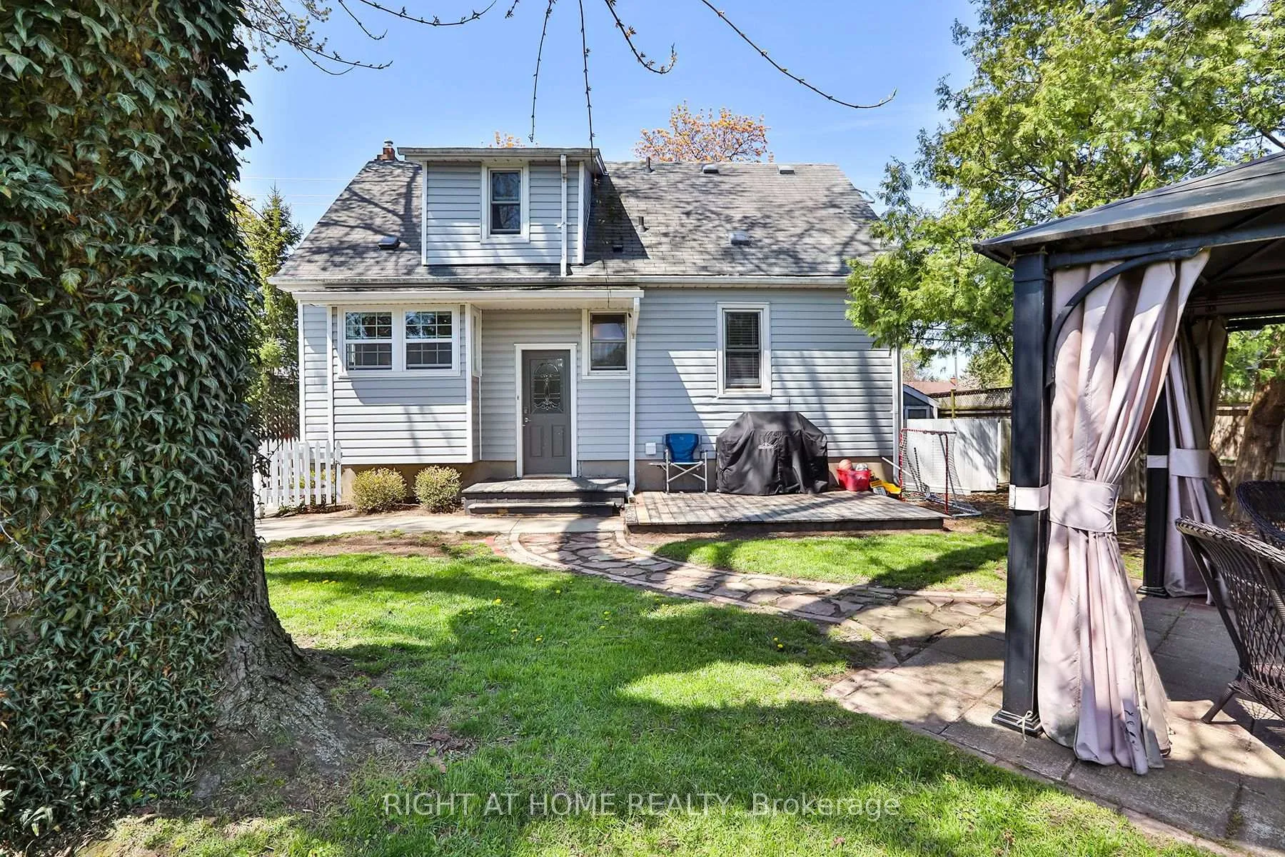Photo 28 of 476 Geneva Street, St. Catharines, Vine/Linwell — HOMEH