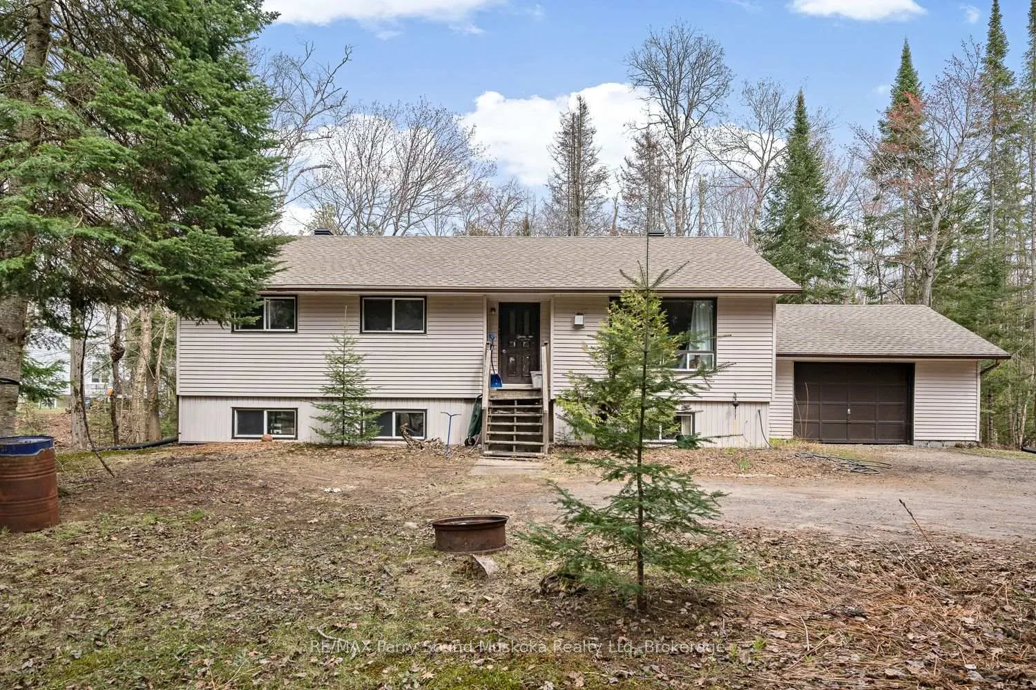 Photo 1 of 37 Humphrey Drive, Seguin, Humphrey — HOMEH