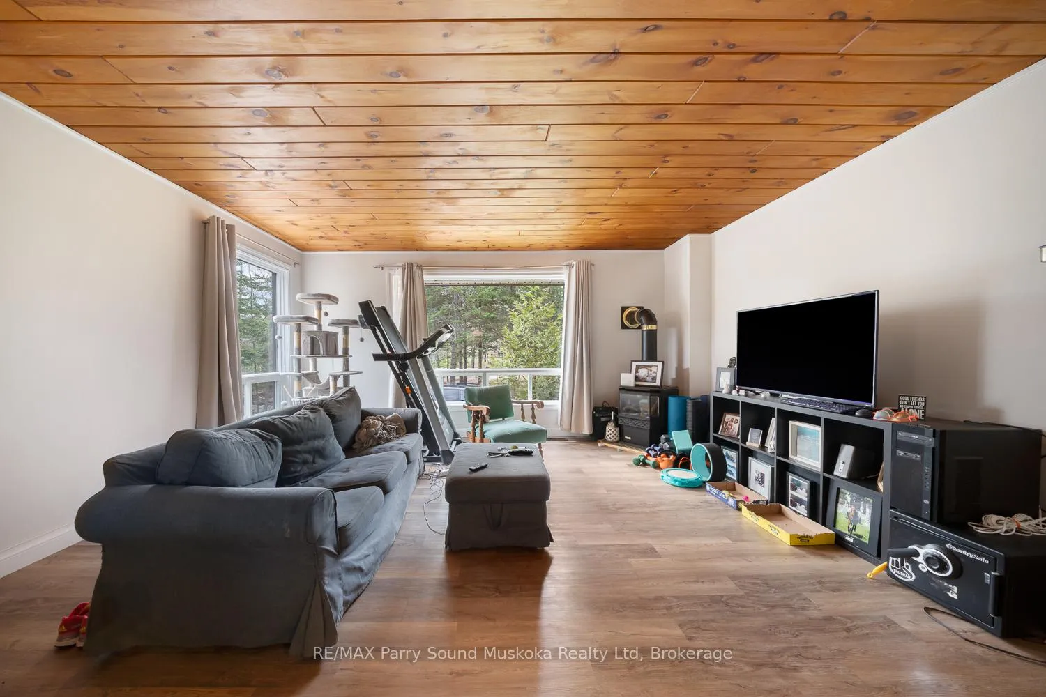 Photo 7 of 37 Humphrey Drive, Seguin, Humphrey — HOMEH