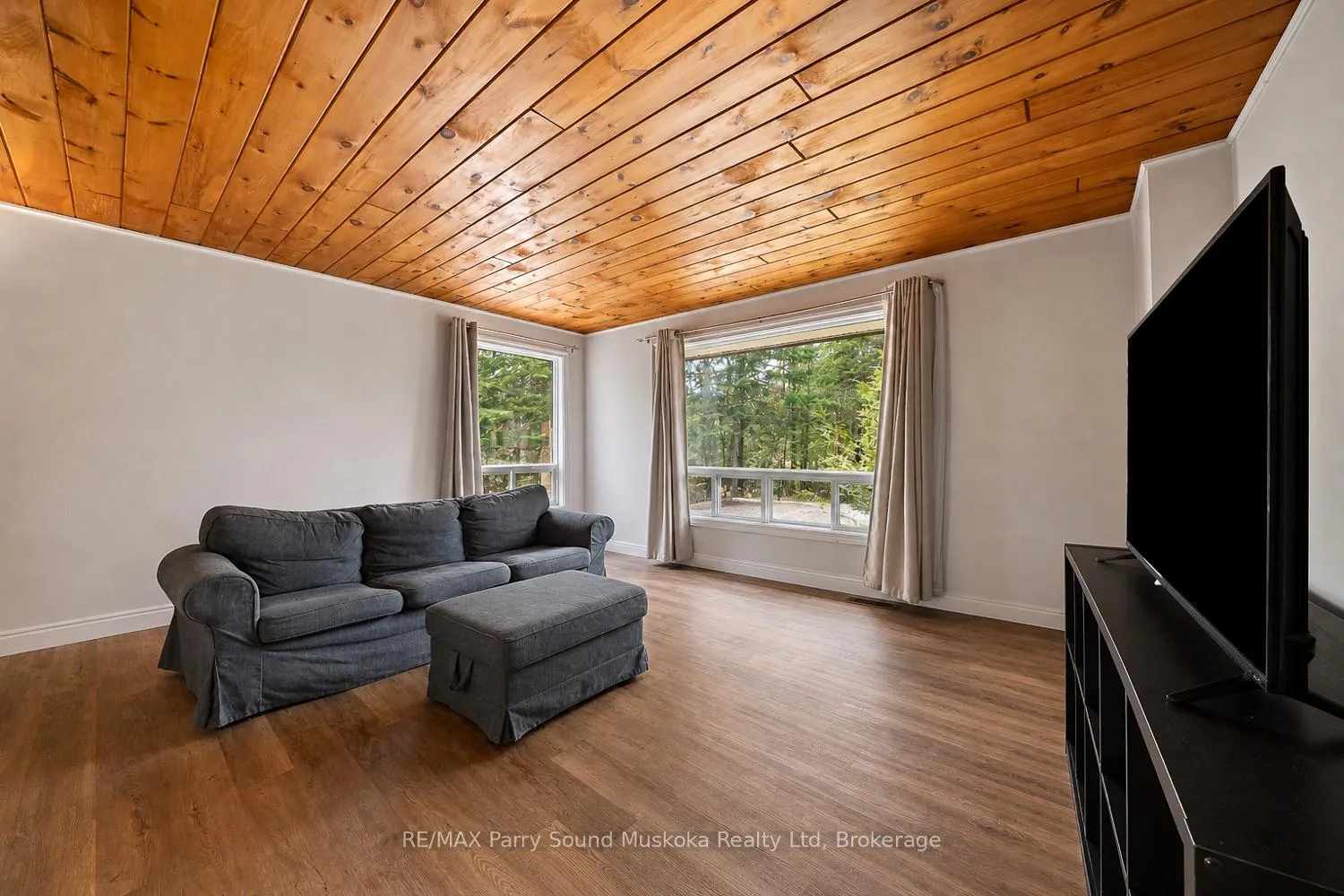 Photo 10 of 37 Humphrey Drive, Seguin, Humphrey — HOMEH