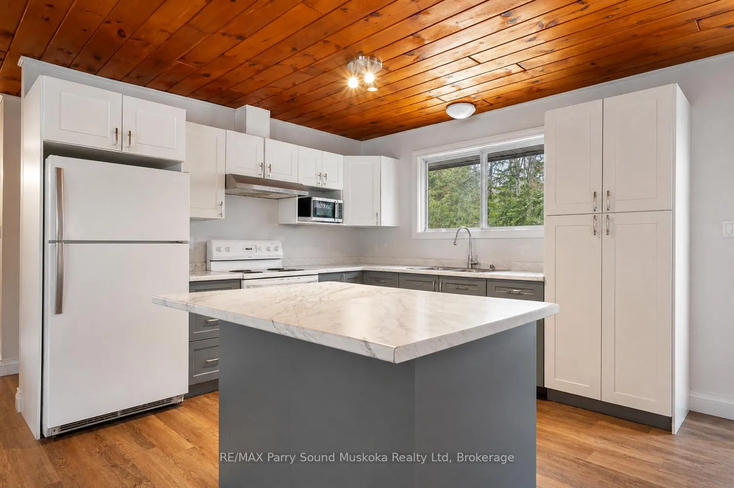 Photo 16 of 37 Humphrey Drive, Seguin, Humphrey — HOMEH