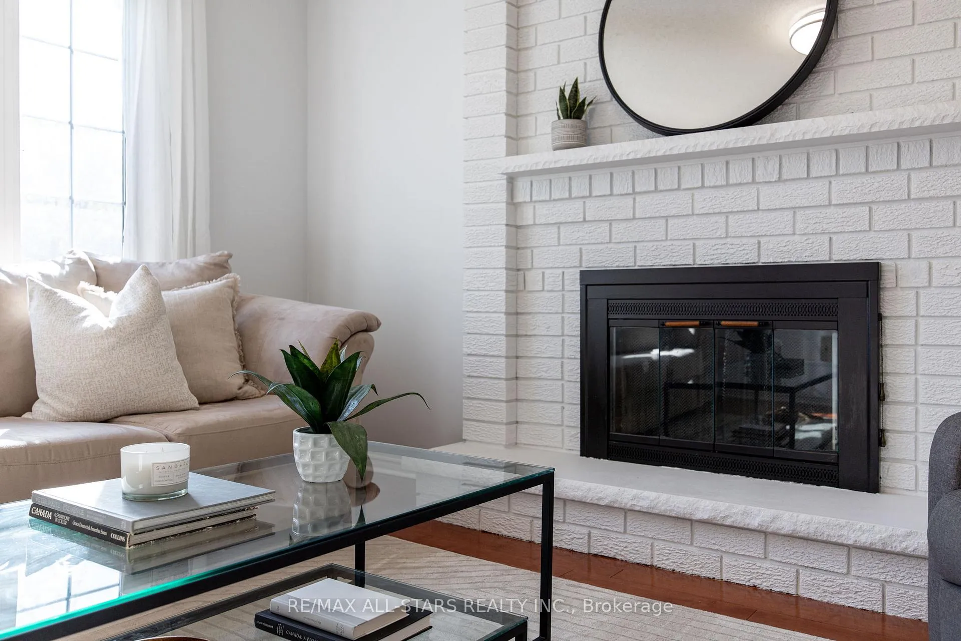 Photo 12 of 83 John Stiver Crescent, Markham, Buttonville — HOMEH