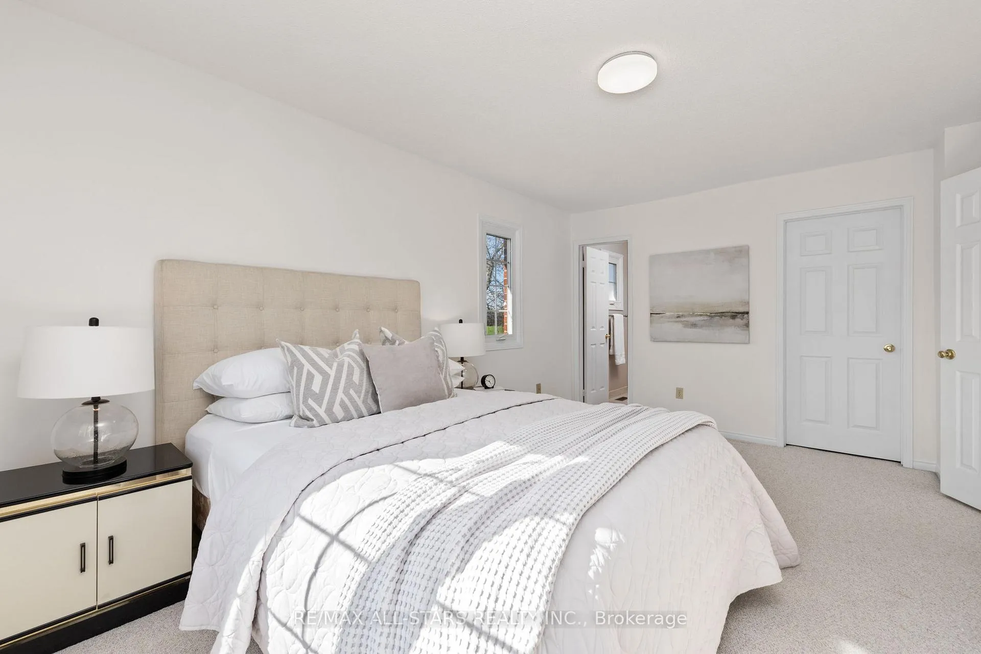 Photo 23 of 83 John Stiver Crescent, Markham, Buttonville — HOMEH