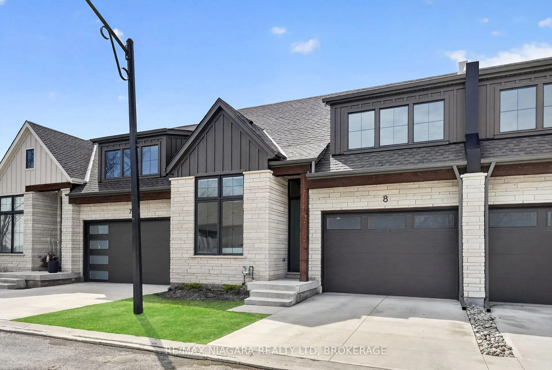 Photo 2 of Unit 8, 41 Ivy Crescent, Thorold, Confederation Heights — HOMEH
