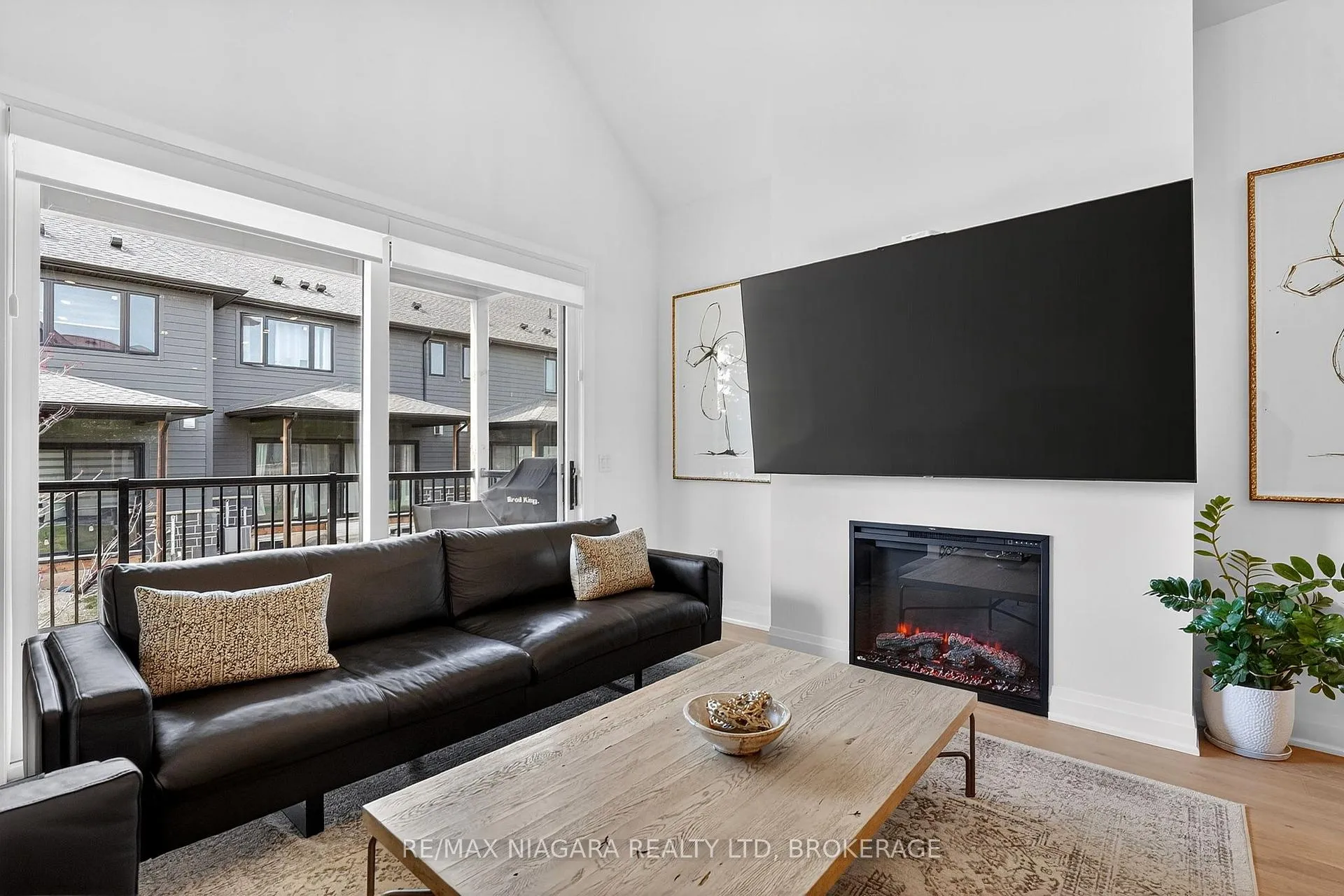 Photo 17 of Unit 8, 41 Ivy Crescent, Thorold, Confederation Heights — HOMEH