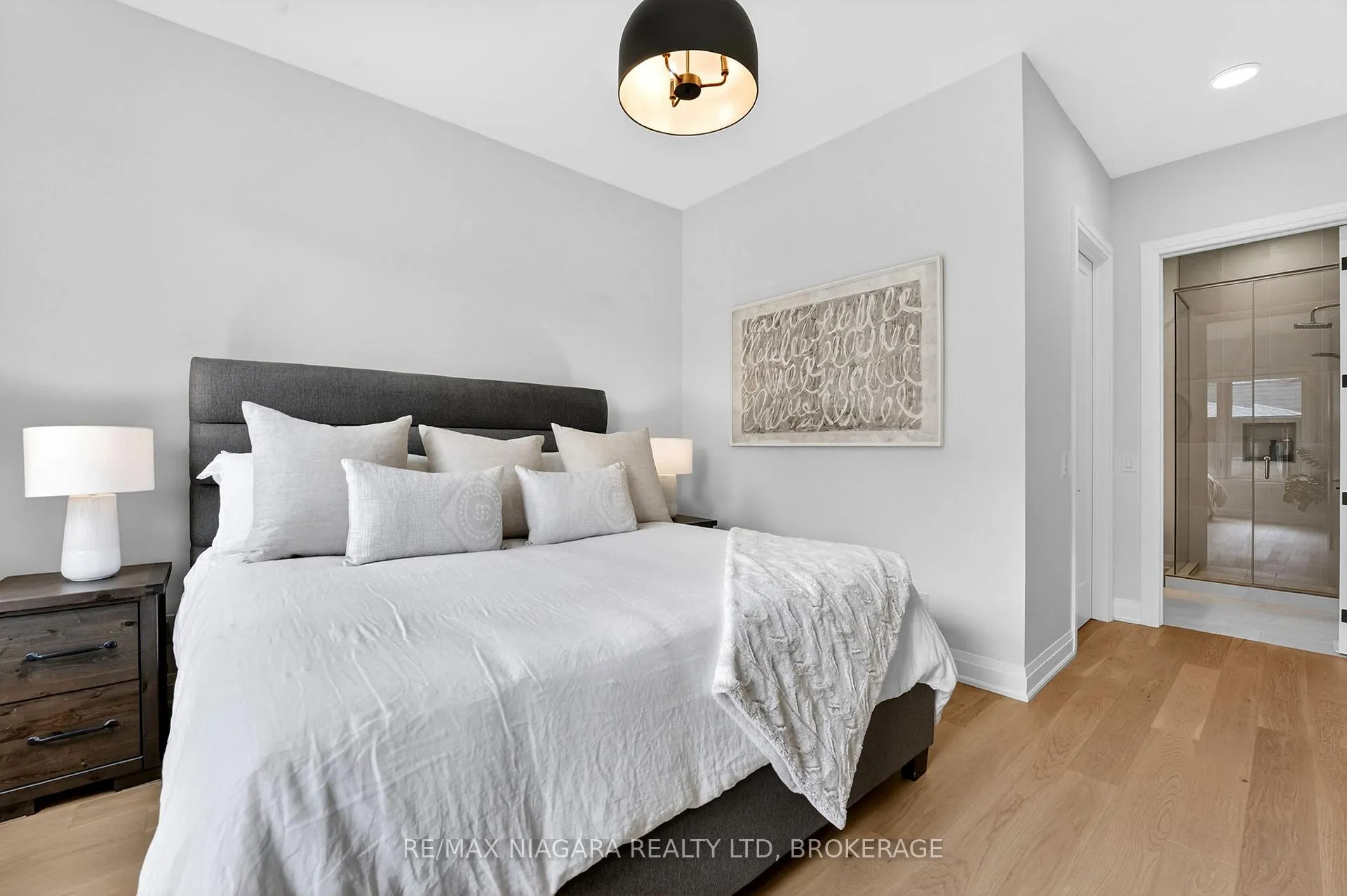 Photo 23 of Unit 8, 41 Ivy Crescent, Thorold, Confederation Heights — HOMEH