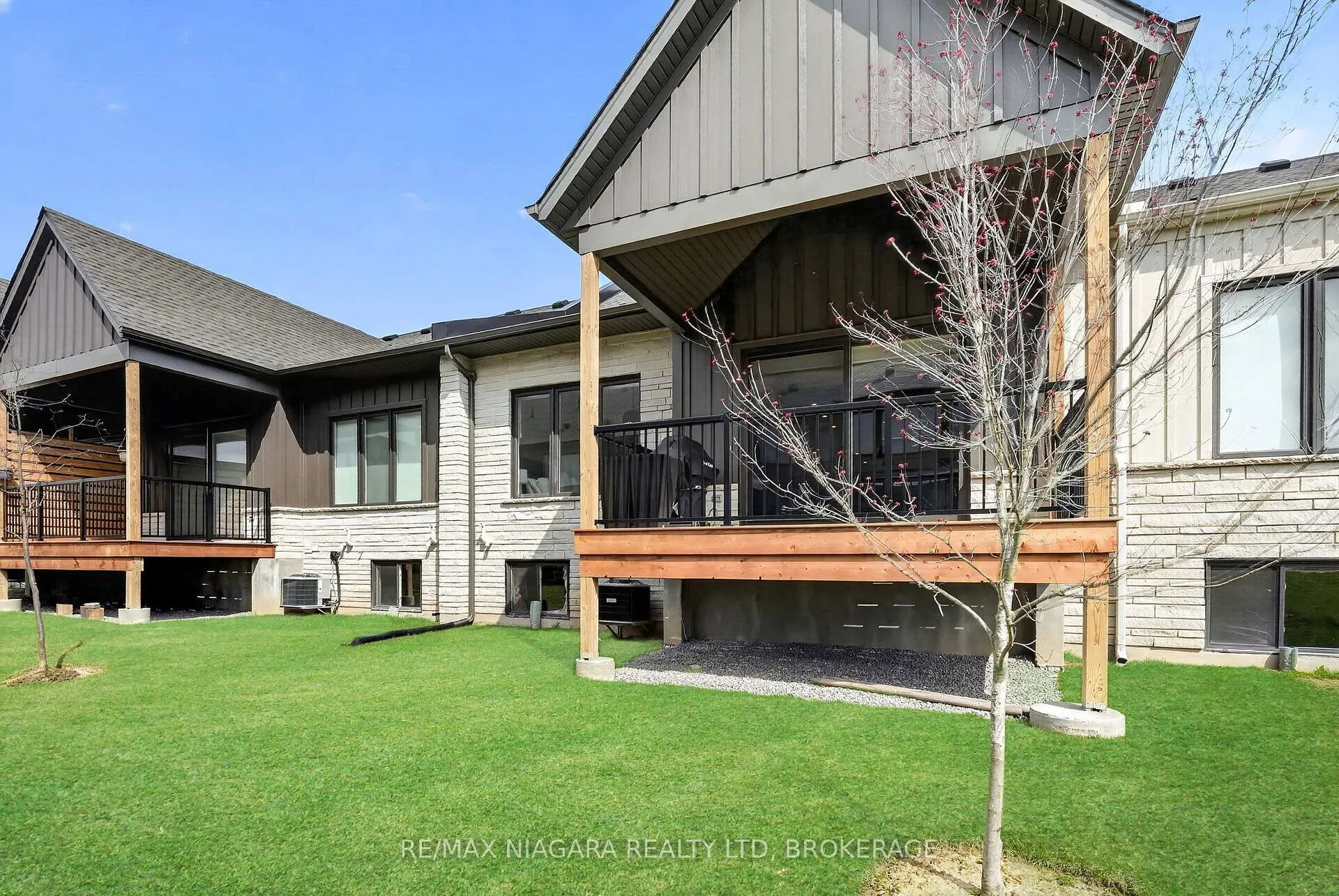 Photo 37 of Unit 8, 41 Ivy Crescent, Thorold, Confederation Heights — HOMEH