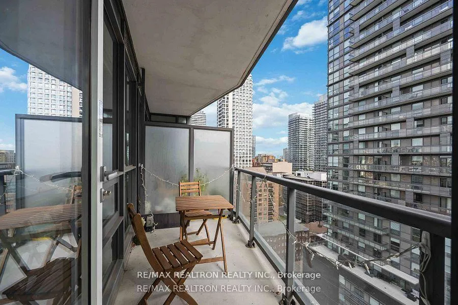 Photo 20 of Unit 1501, 30 Roehampton Avenue, Toronto, Mount Pleasant West — HOMEH