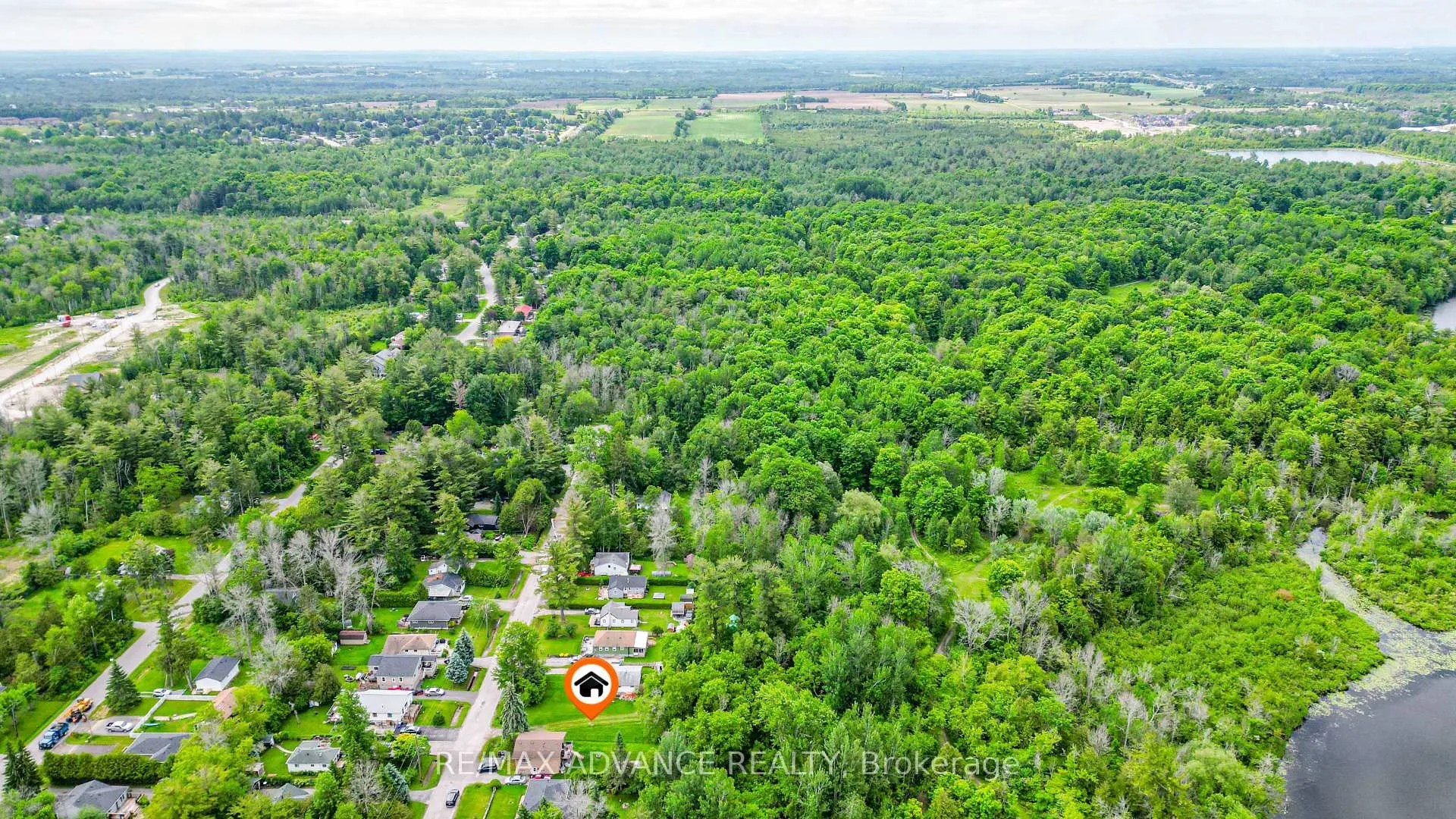Photo 12 of 100 Dunkirk Avenue, Georgina, Sutton & Jackson's Point — HOMEH