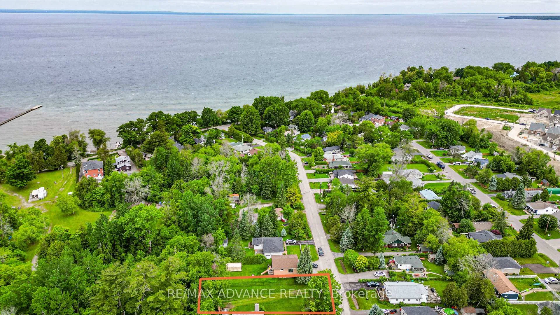 Photo 21 of 100 Dunkirk Avenue, Georgina, Sutton & Jackson's Point — HOMEH