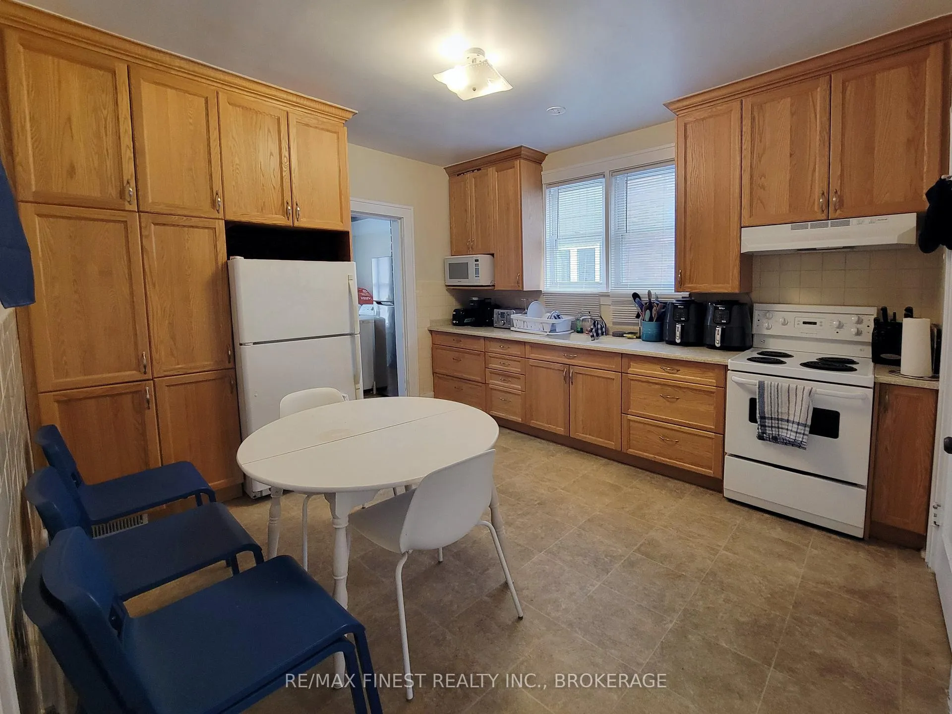 Photo 8 of 48 Dundas Street, Kingston, Central City East — HOMEH
