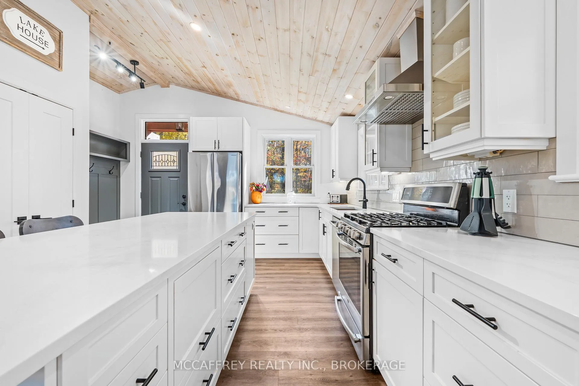 Photo 5 of 1140 Phillips Lane, Frontenac, Frontenac Centre — HOMEH