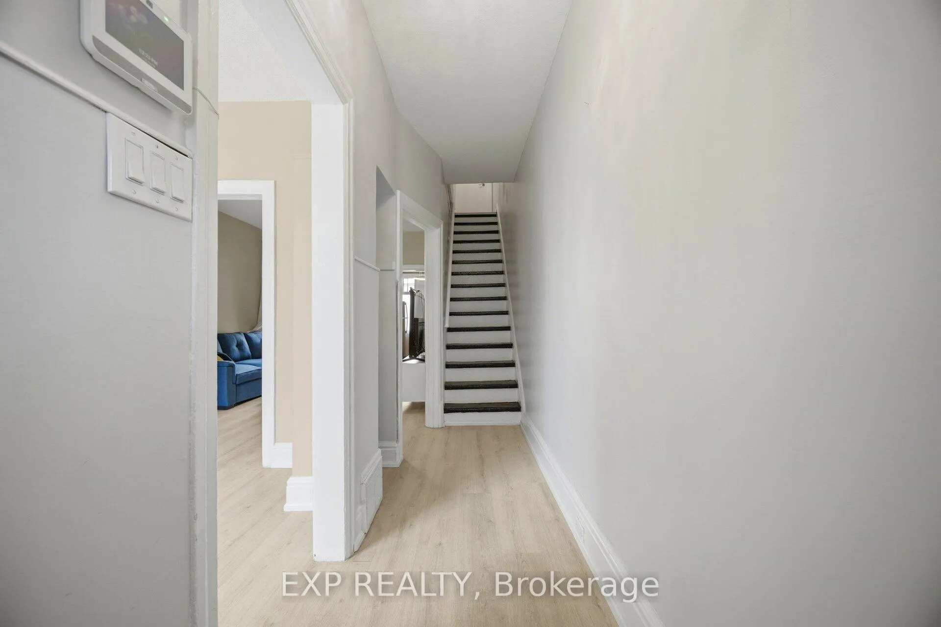 Photo 4 of 38 Madison Avenue, Hamilton, Gibson — HOMEH