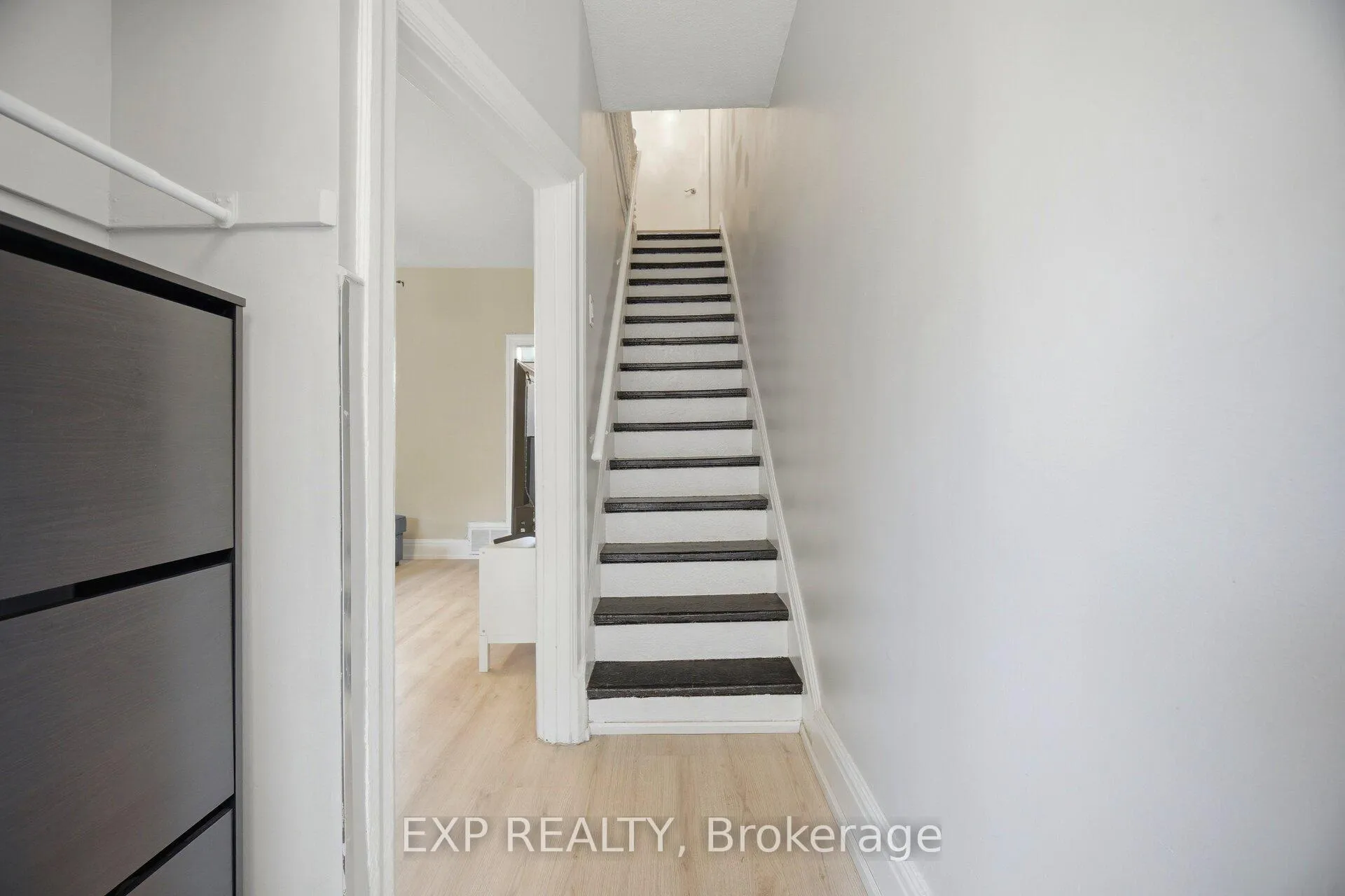 Photo 16 of 38 Madison Avenue, Hamilton, Gibson — HOMEH