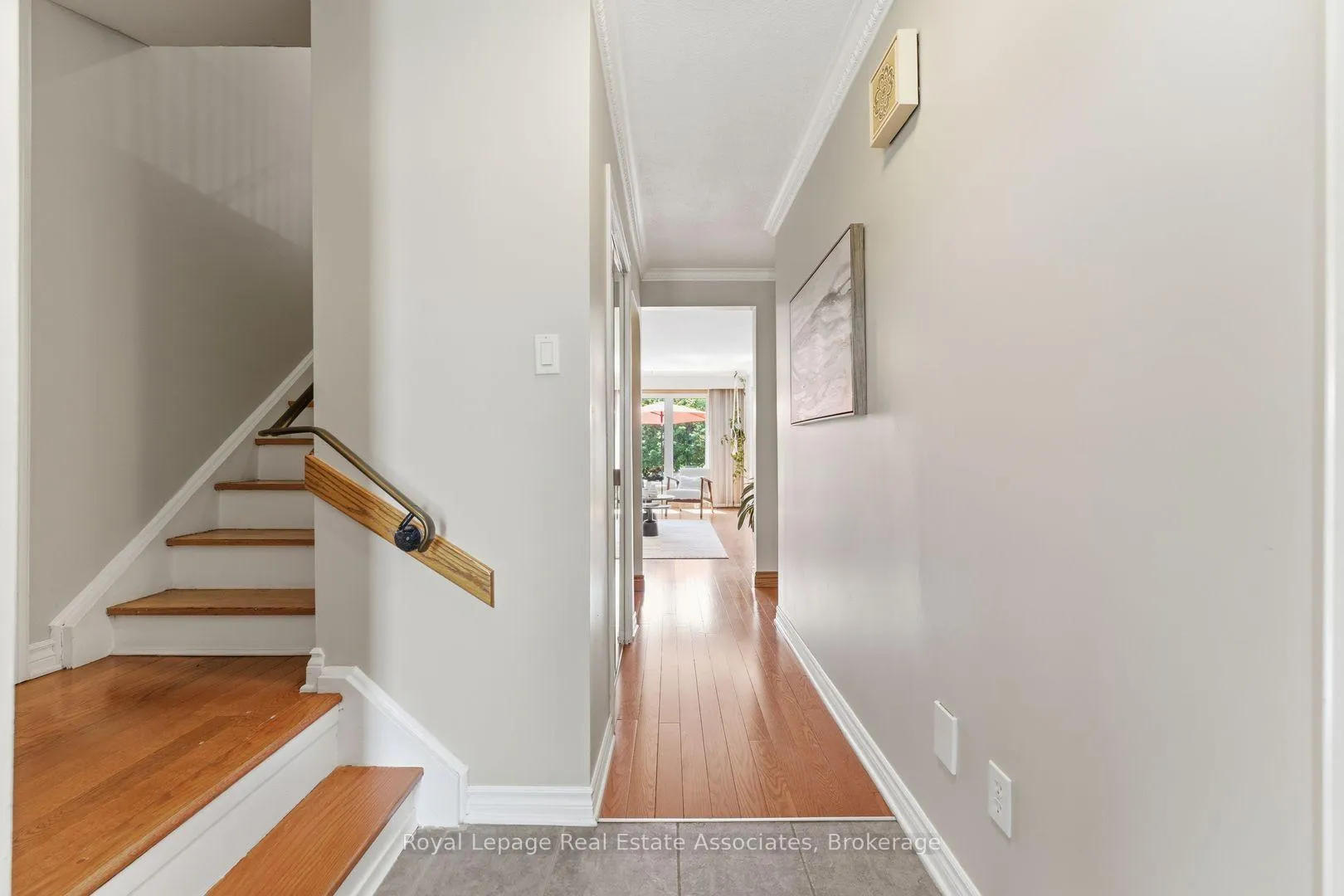 Photo 3 of Unit 5, 1616 Haig Boulevard, Mississauga, Lakeview — HOMEH