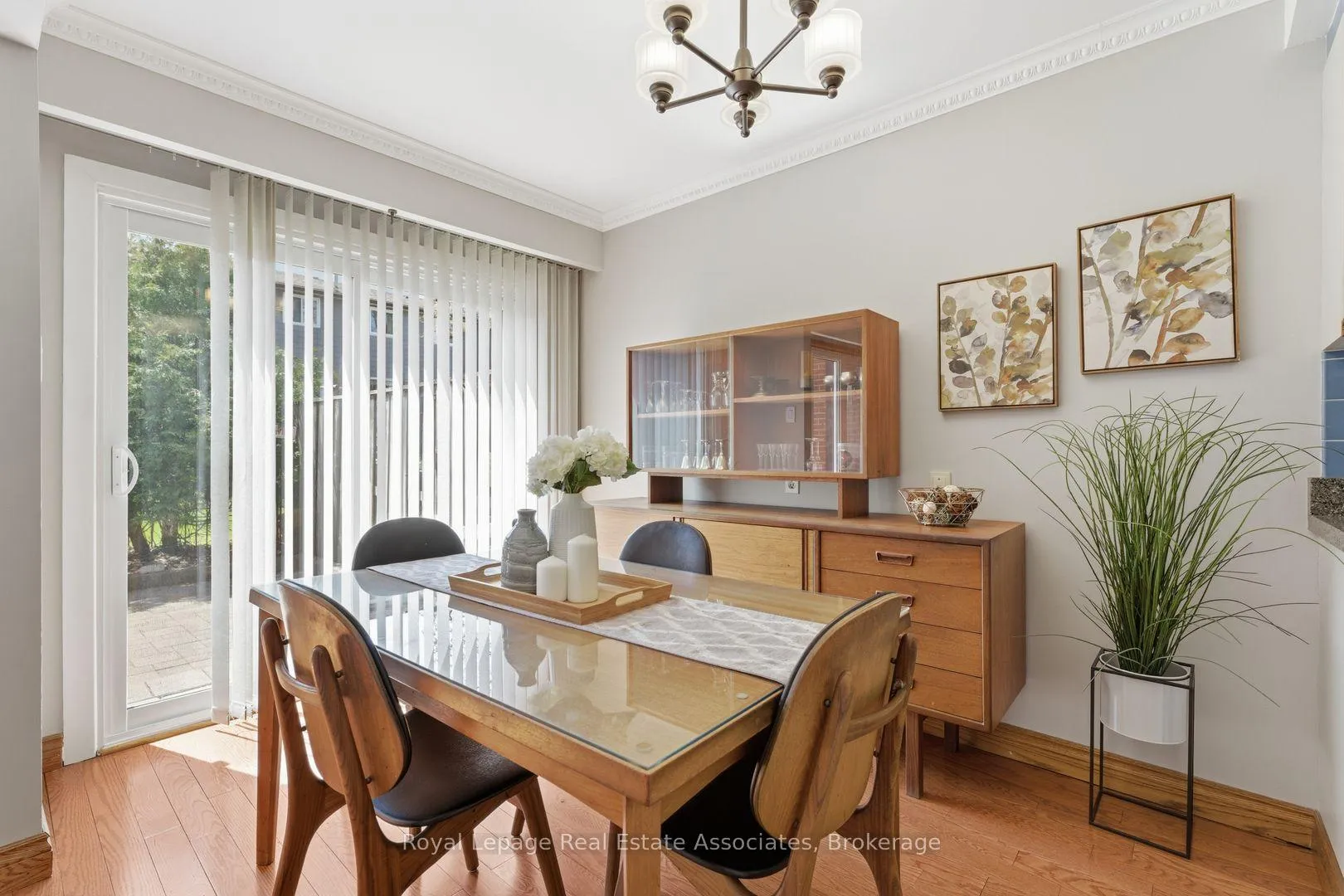 Photo 8 of Unit 5, 1616 Haig Boulevard, Mississauga, Lakeview — HOMEH