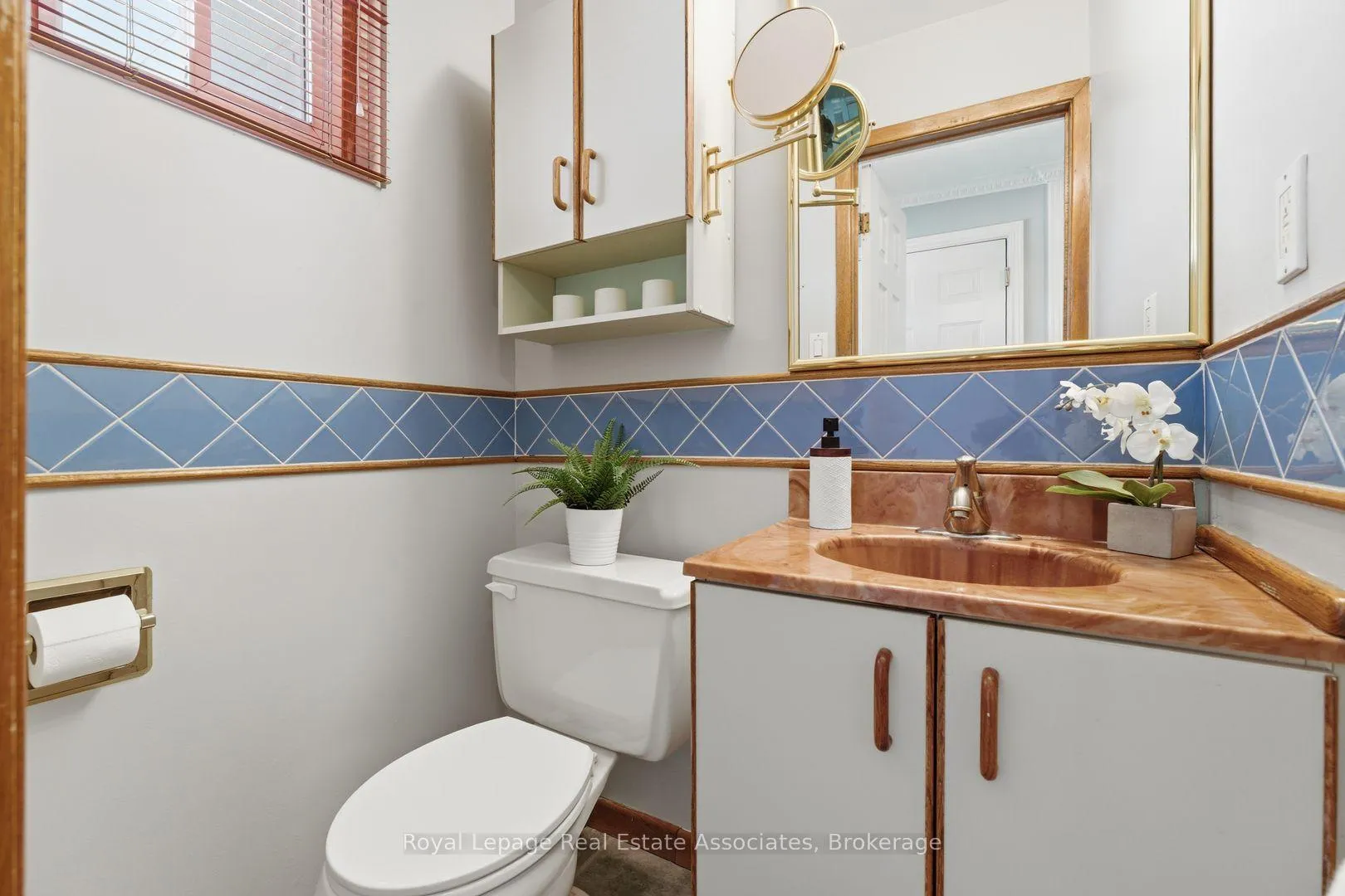 Photo 16 of Unit 5, 1616 Haig Boulevard, Mississauga, Lakeview — HOMEH