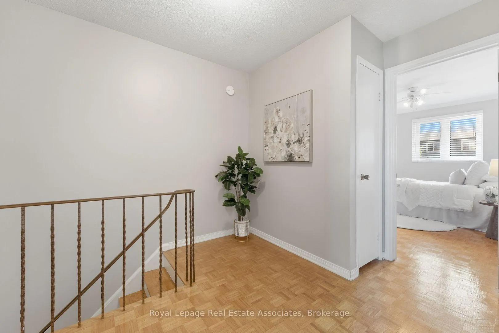 Photo 22 of Unit 5, 1616 Haig Boulevard, Mississauga, Lakeview — HOMEH