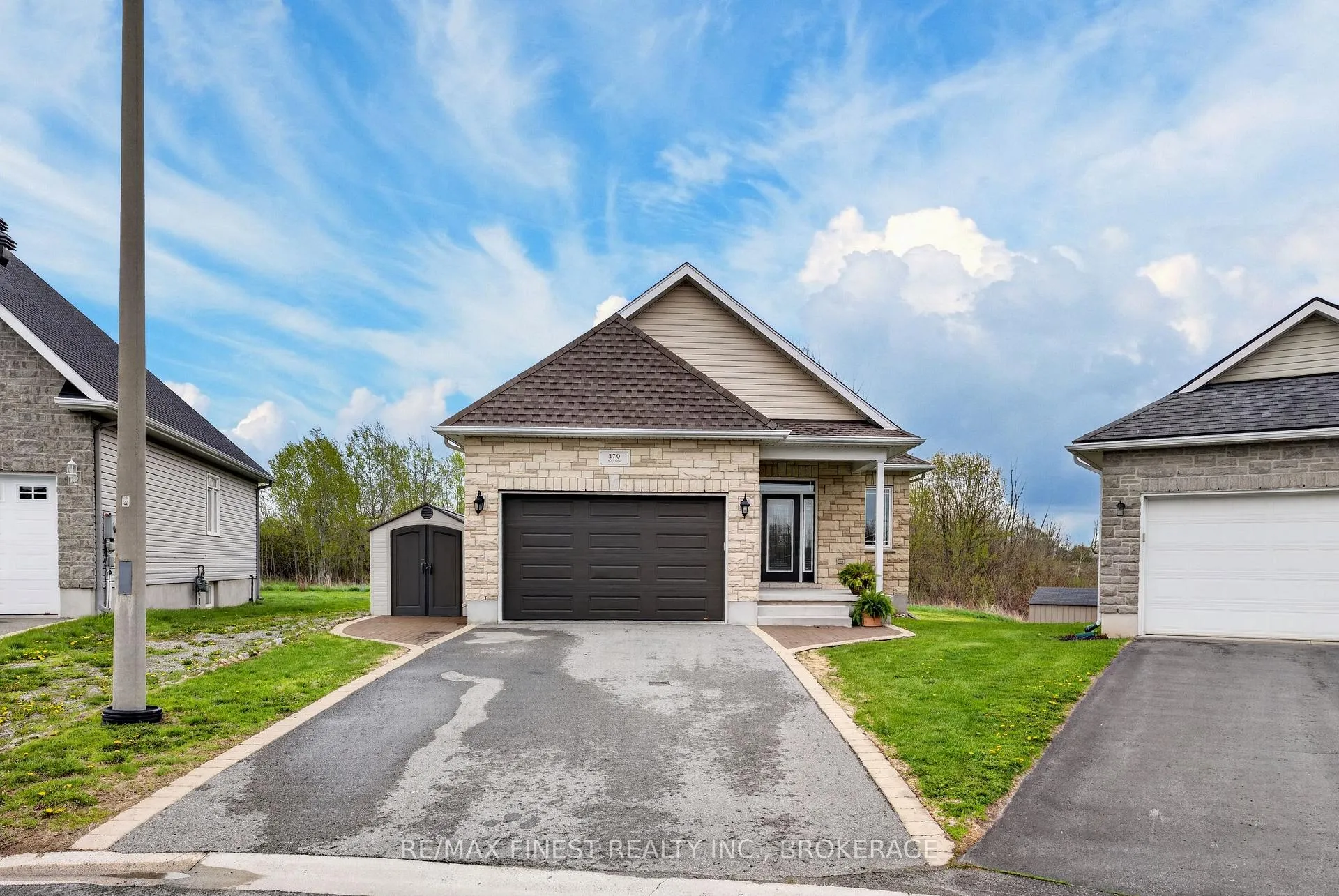 Photo 2 of 370 Nalon Road, Gananoque — HOMEH