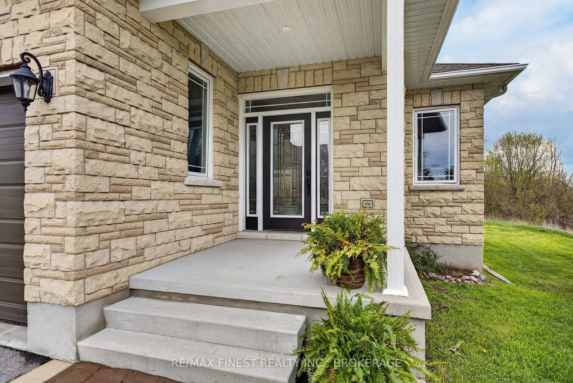 Photo 6 of 370 Nalon Road, Gananoque — HOMEH