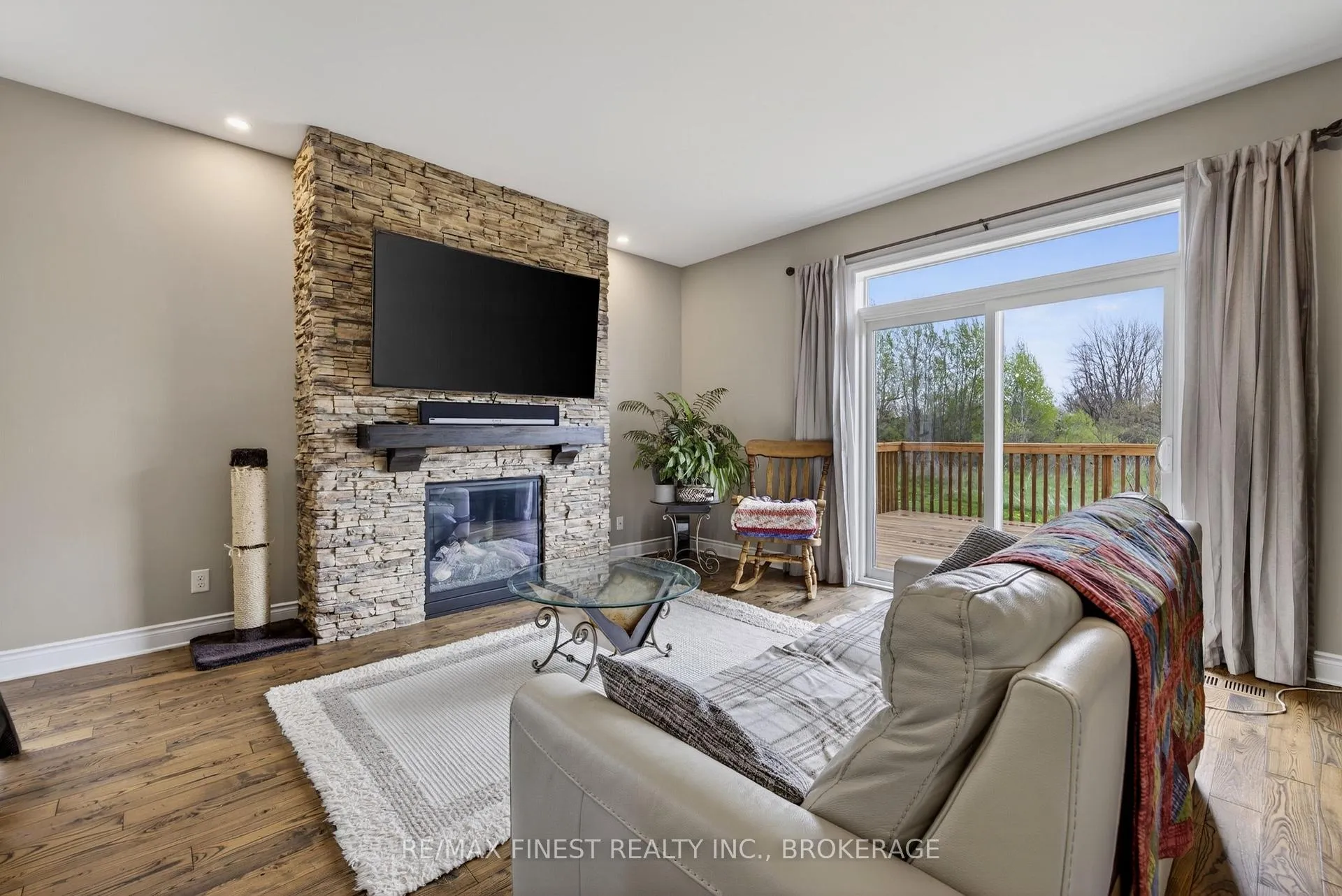 Photo 21 of 370 Nalon Road, Gananoque — HOMEH