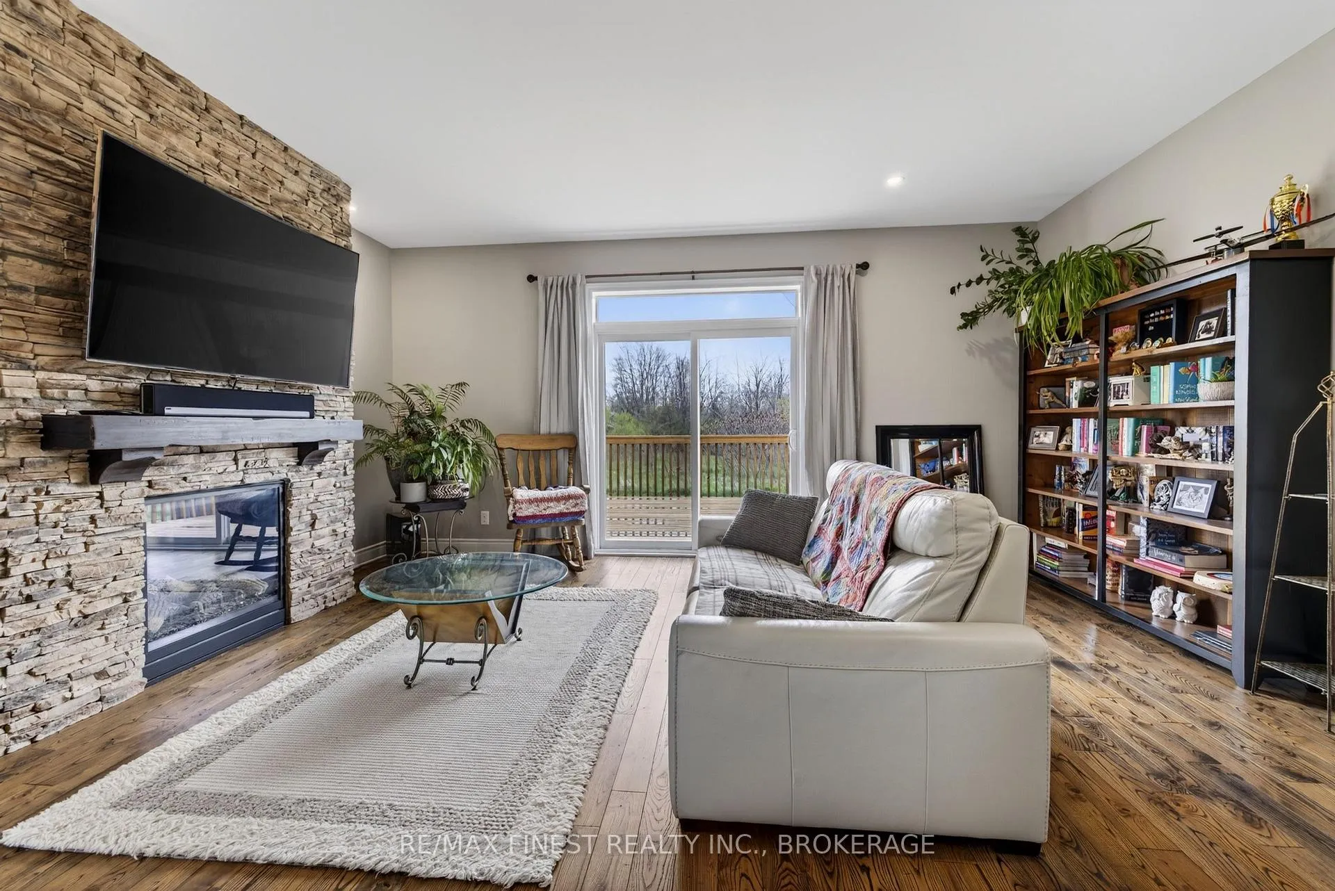 Photo 22 of 370 Nalon Road, Gananoque — HOMEH