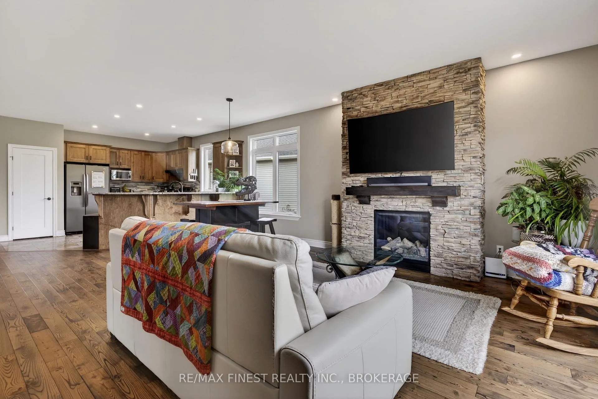 Photo 23 of 370 Nalon Road, Gananoque — HOMEH