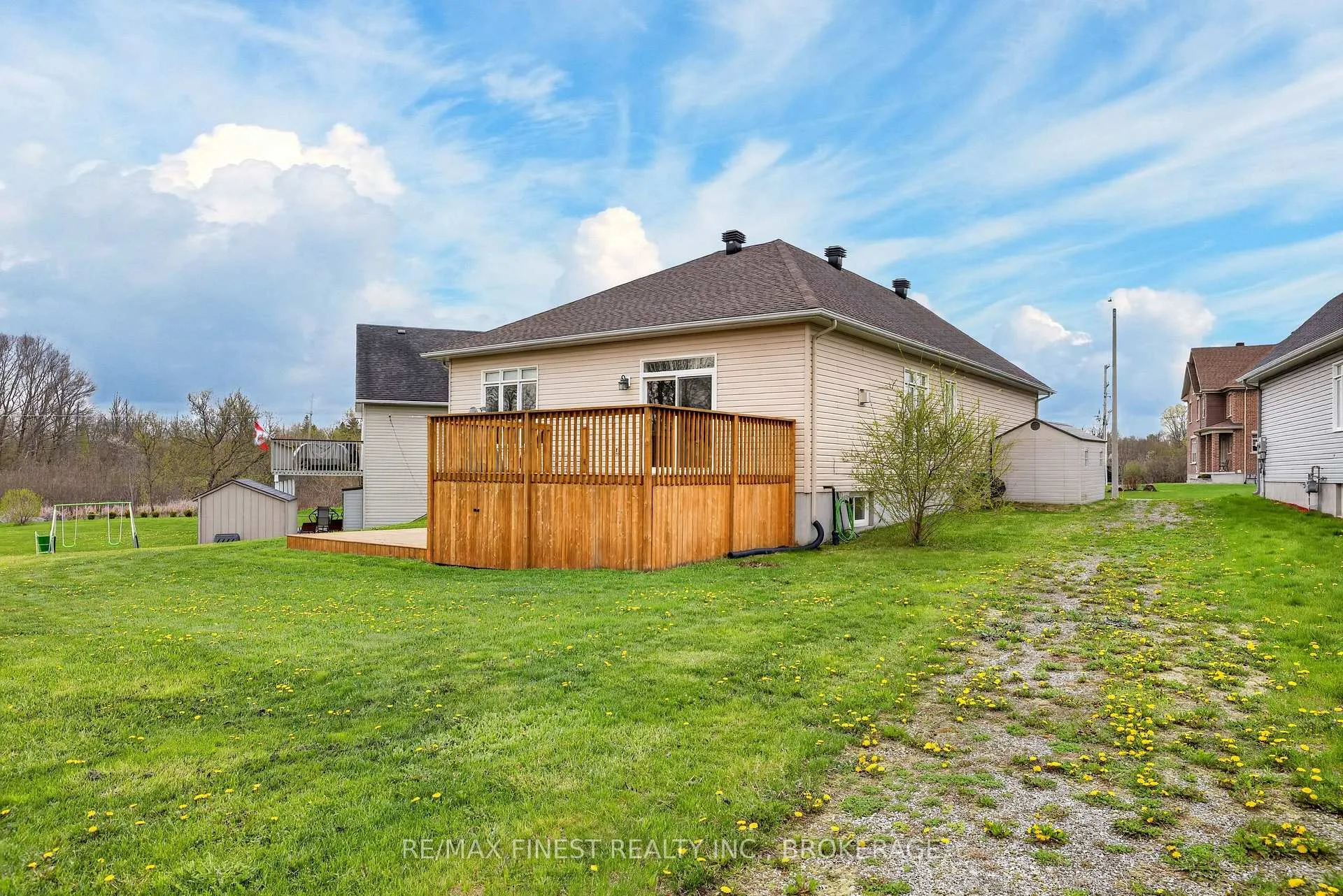 Photo 47 of 370 Nalon Road, Gananoque — HOMEH