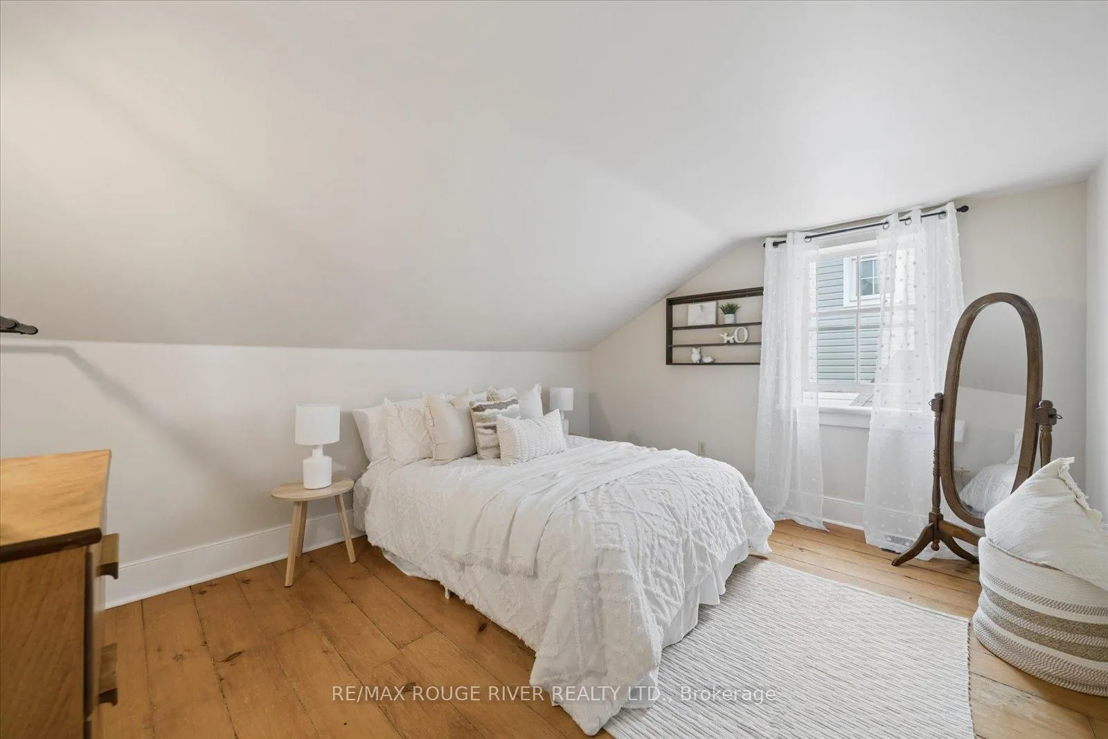 Photo 35 of 63 Downey Drive, Whitby, Brooklin — HOMEH