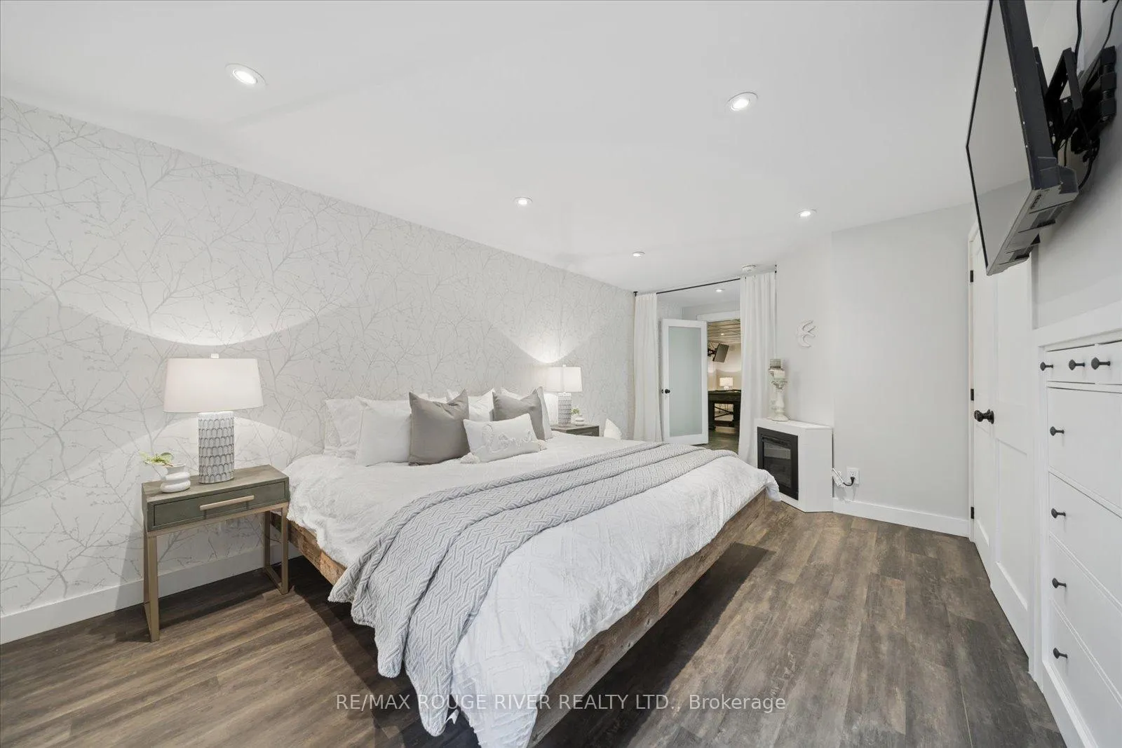 Photo 42 of 63 Downey Drive, Whitby, Brooklin — HOMEH