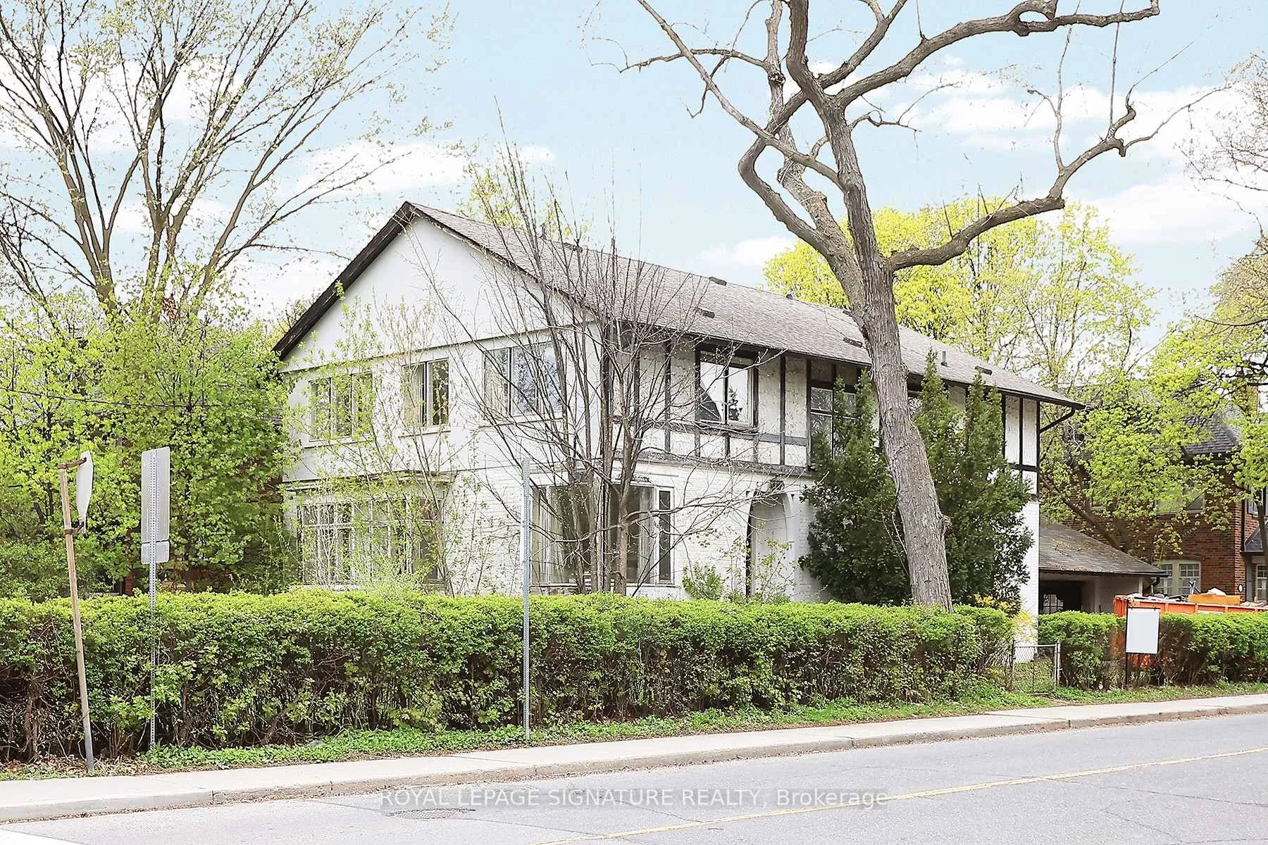 Photo 2 of 170 Glengrove Avenue W, Toronto, Lawrence Park South — HOMEH