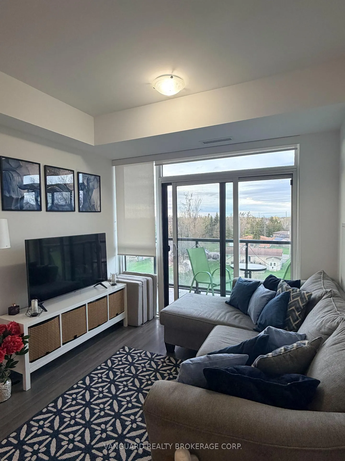 Photo 7 of Unit 425, 681 Yonge Street, Barrie, Painswick South — HOMEH