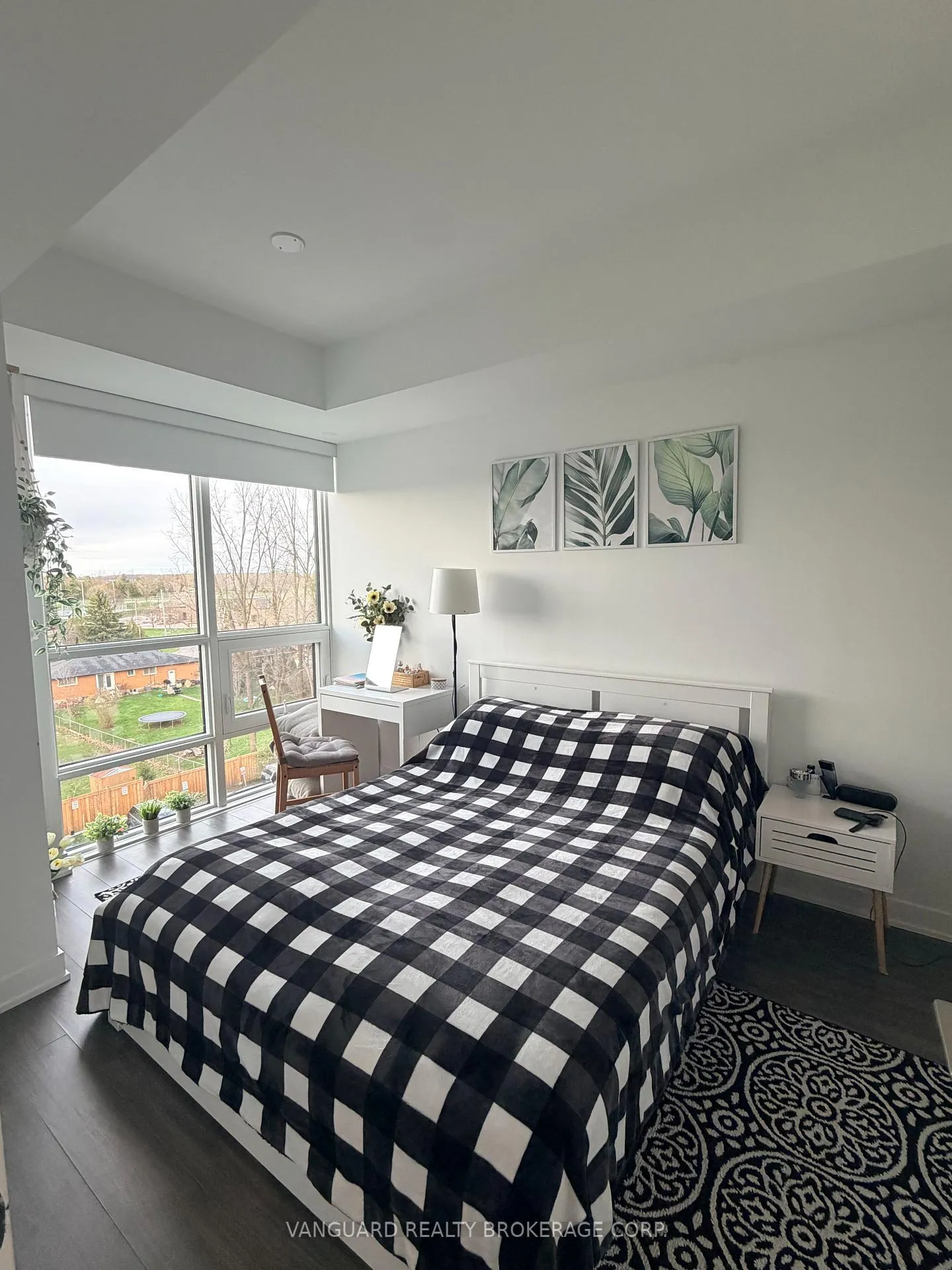Photo 10 of Unit 425, 681 Yonge Street, Barrie, Painswick South — HOMEH