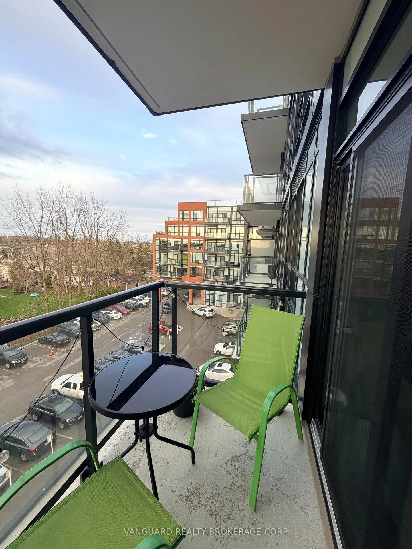 Photo 16 of Unit 425, 681 Yonge Street, Barrie, Painswick South — HOMEH