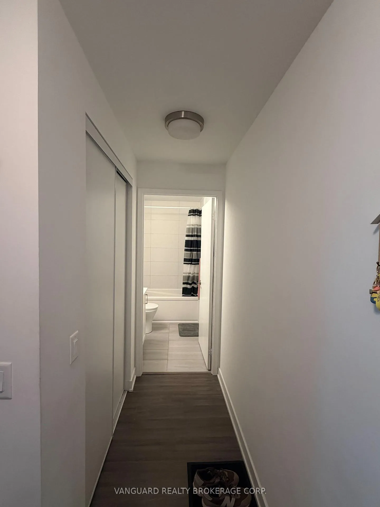 Photo 19 of Unit 425, 681 Yonge Street, Barrie, Painswick South — HOMEH