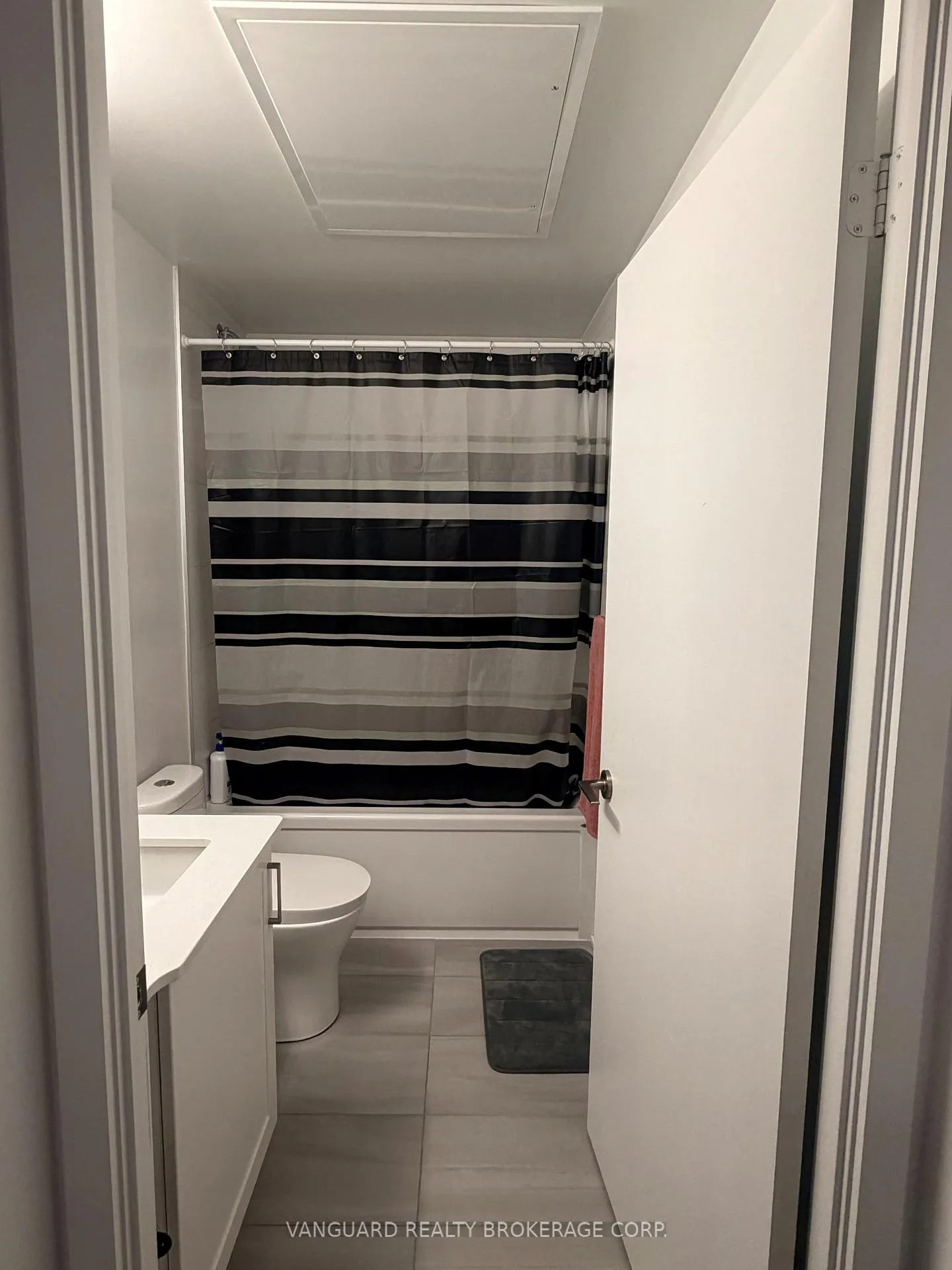 Photo 20 of Unit 425, 681 Yonge Street, Barrie, Painswick South — HOMEH