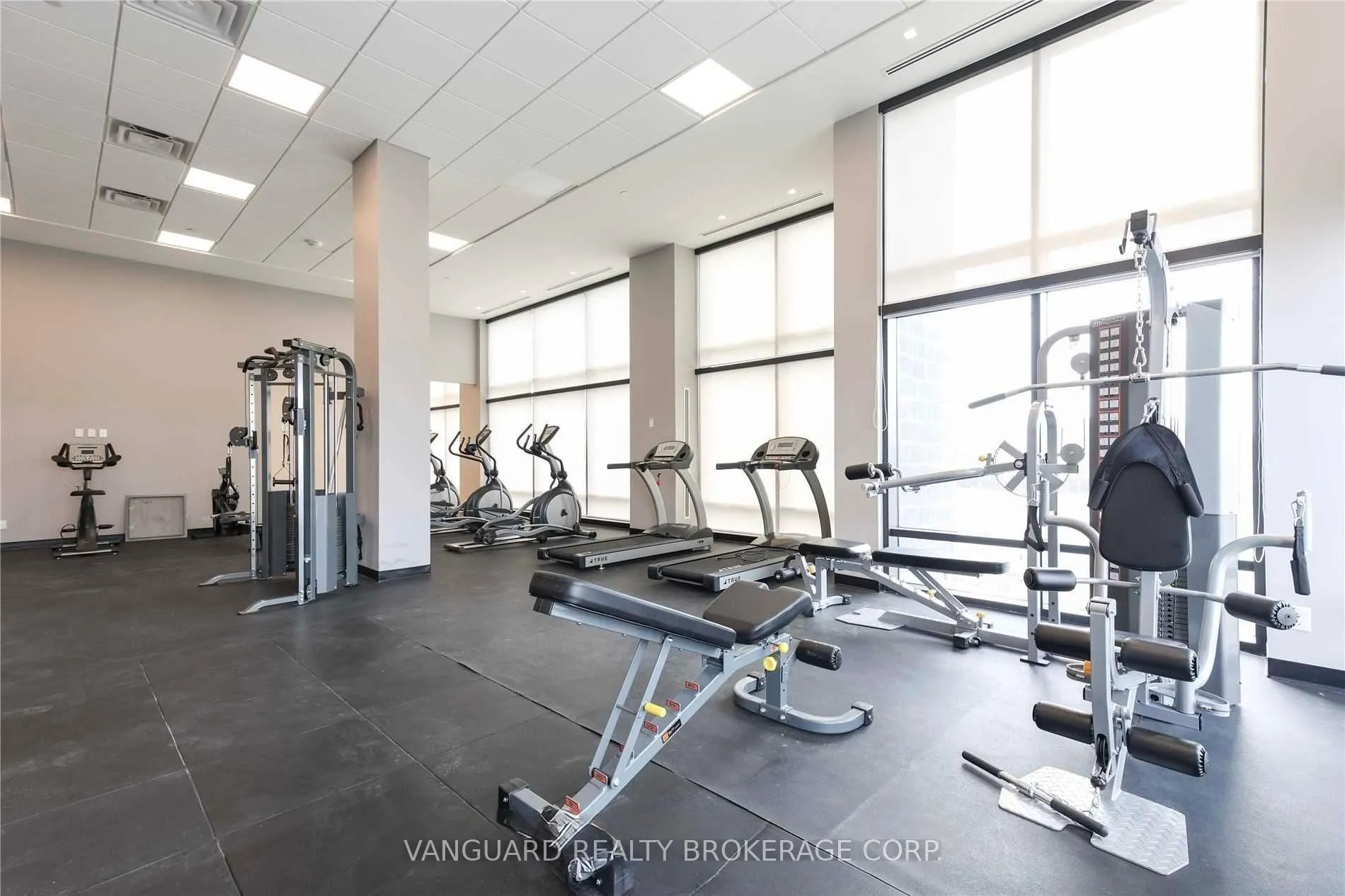 Photo 23 of Unit 425, 681 Yonge Street, Barrie, Painswick South — HOMEH