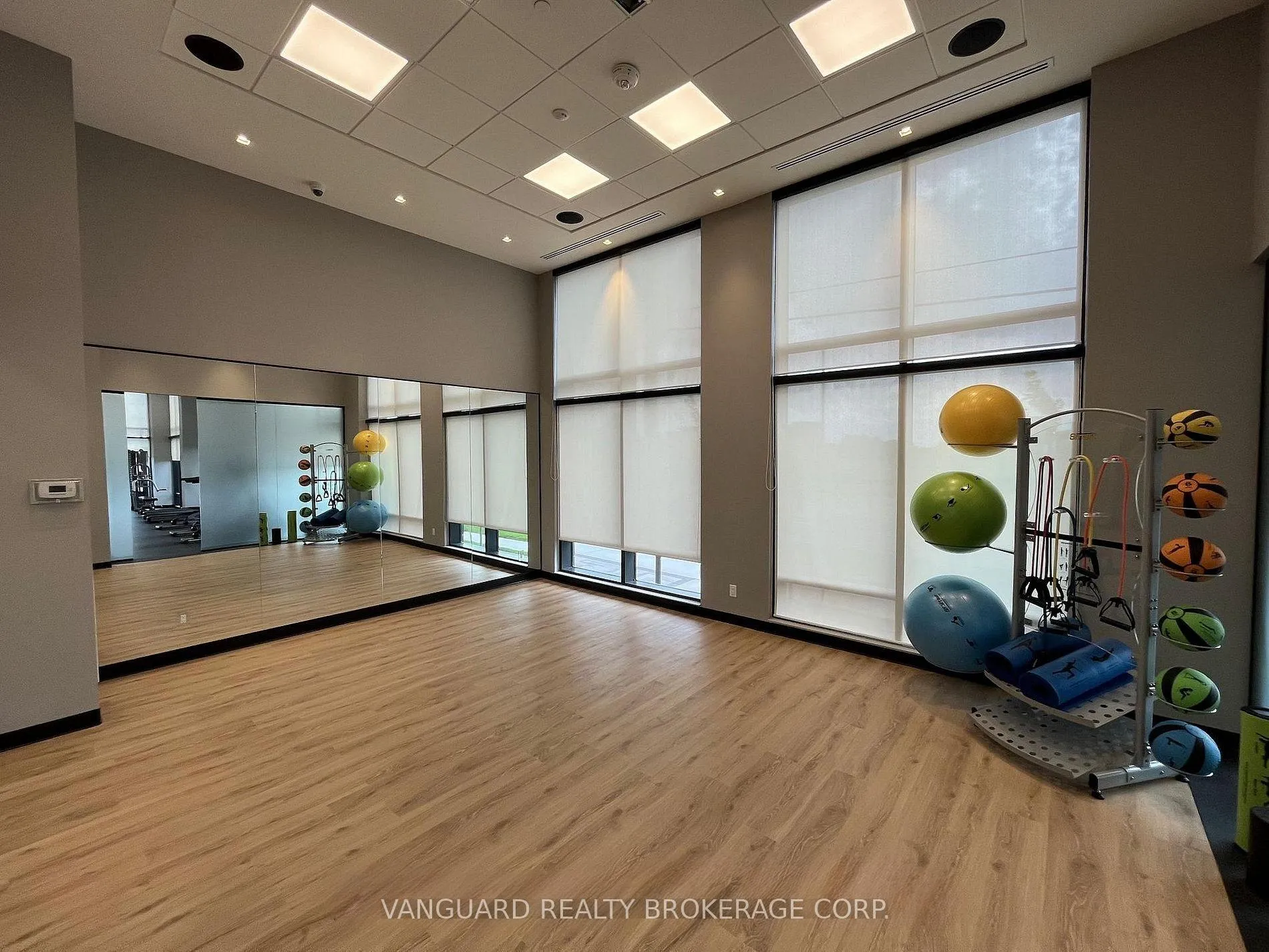 Photo 25 of Unit 425, 681 Yonge Street, Barrie, Painswick South — HOMEH