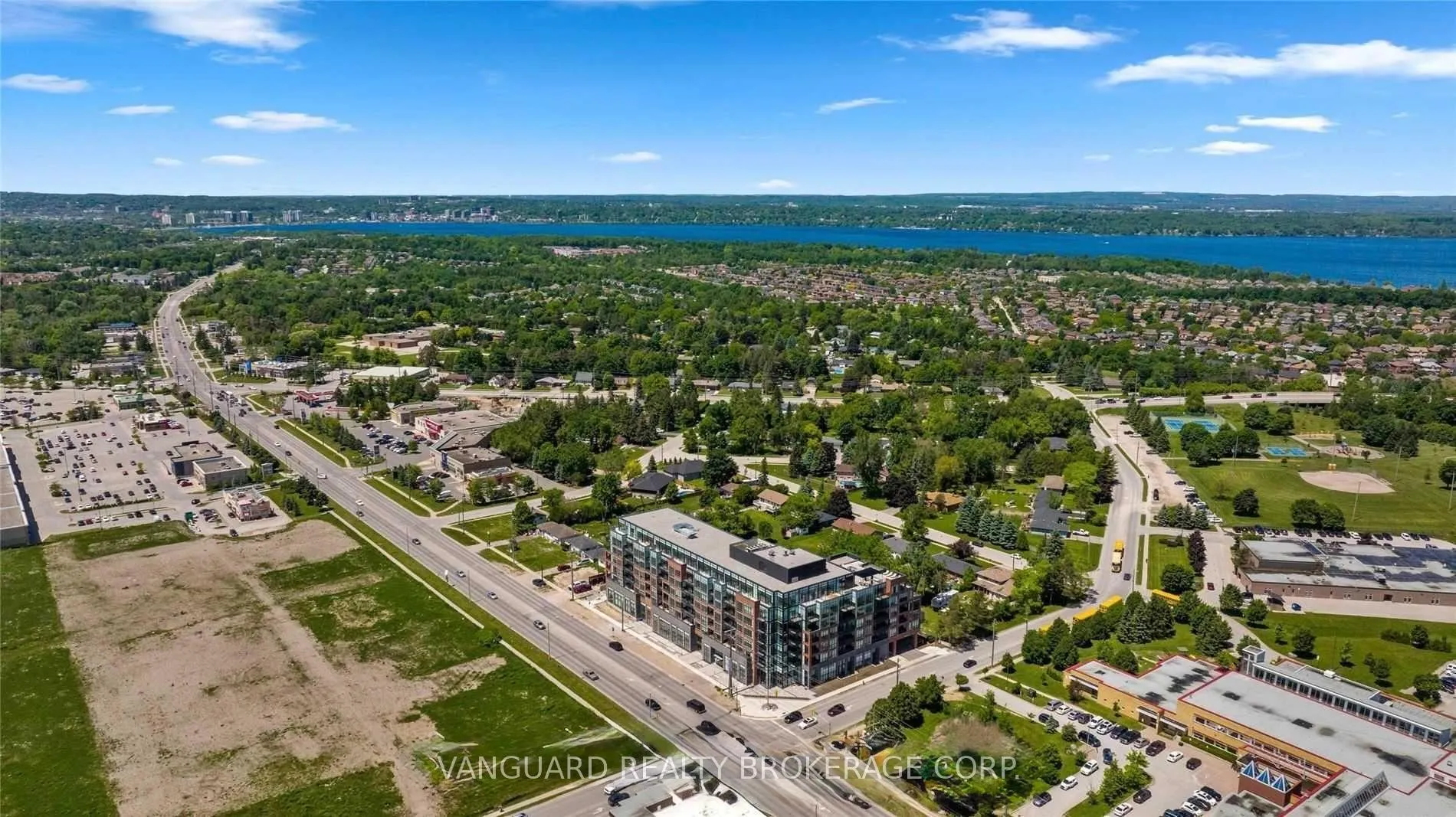 Photo 30 of Unit 425, 681 Yonge Street, Barrie, Painswick South — HOMEH